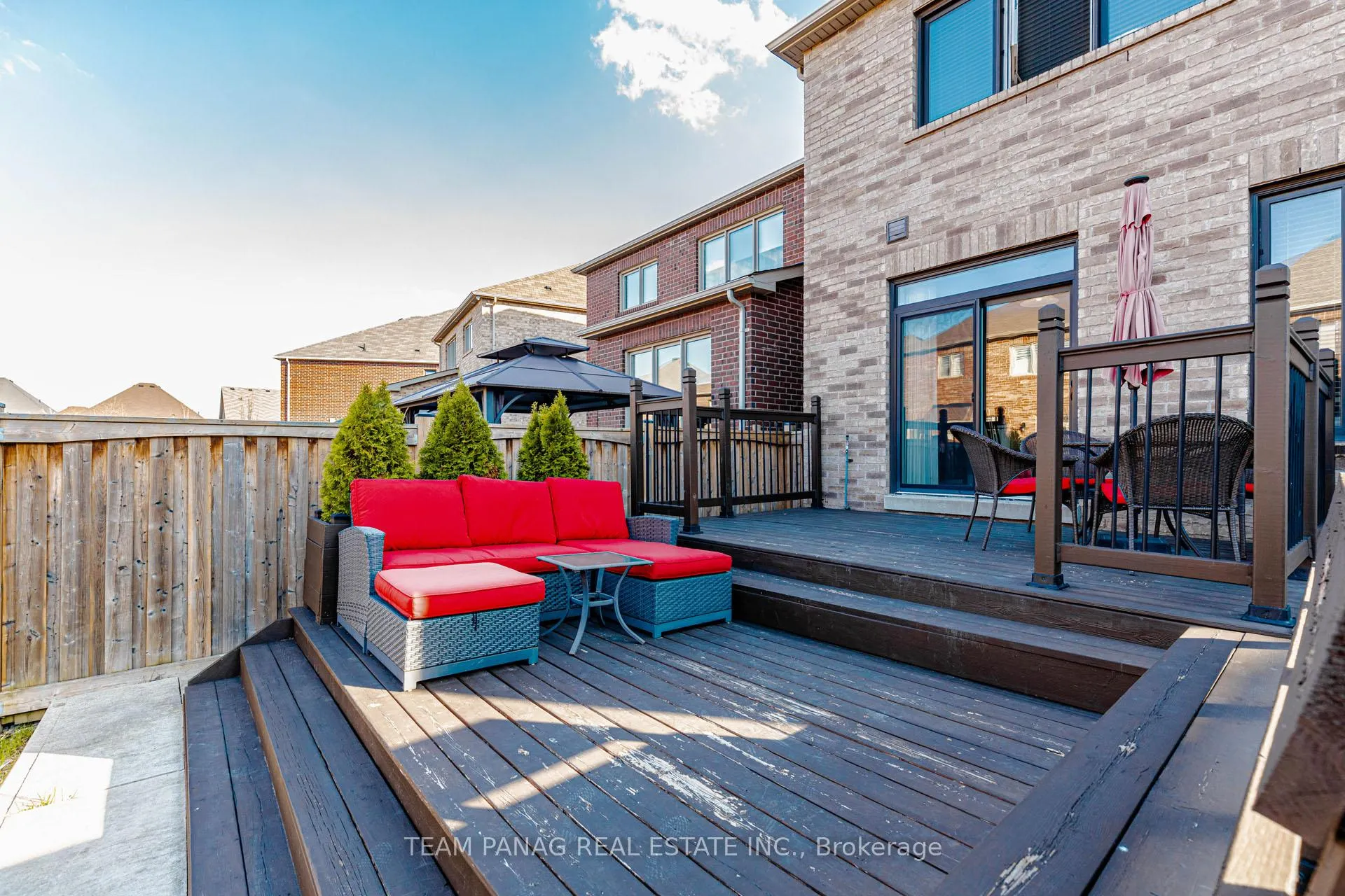 Photo 43 of 4 Bassett Crescent, Brampton, Credit Valley — HOMEH