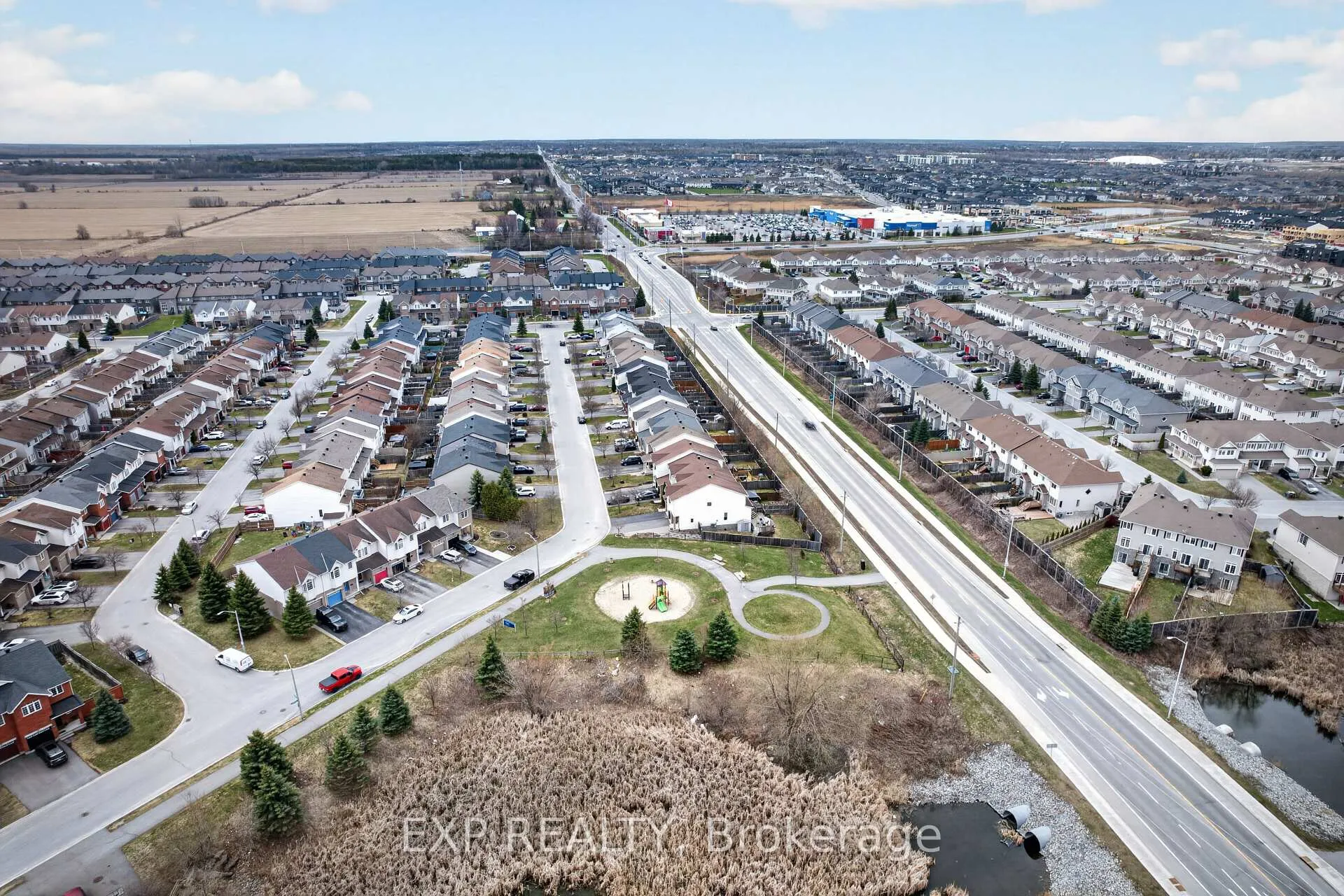 Photo 25 of 301 Brigitta Street, Ottawa, Kanata - Emerald Meadows/Trailwest — HOMEH