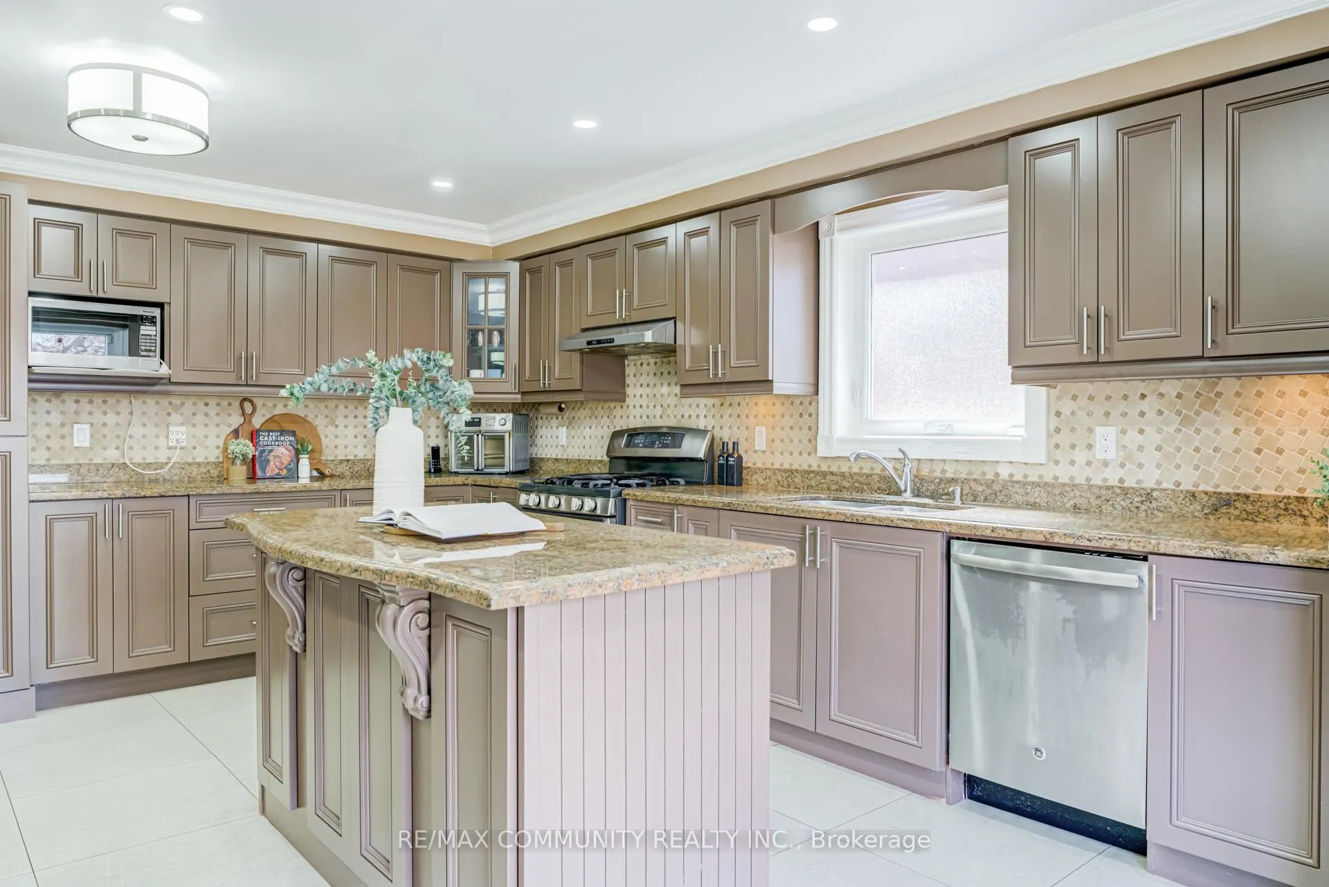 Photo 13 of 24 Marydale Avenue, Markham, Middlefield — HOMEH