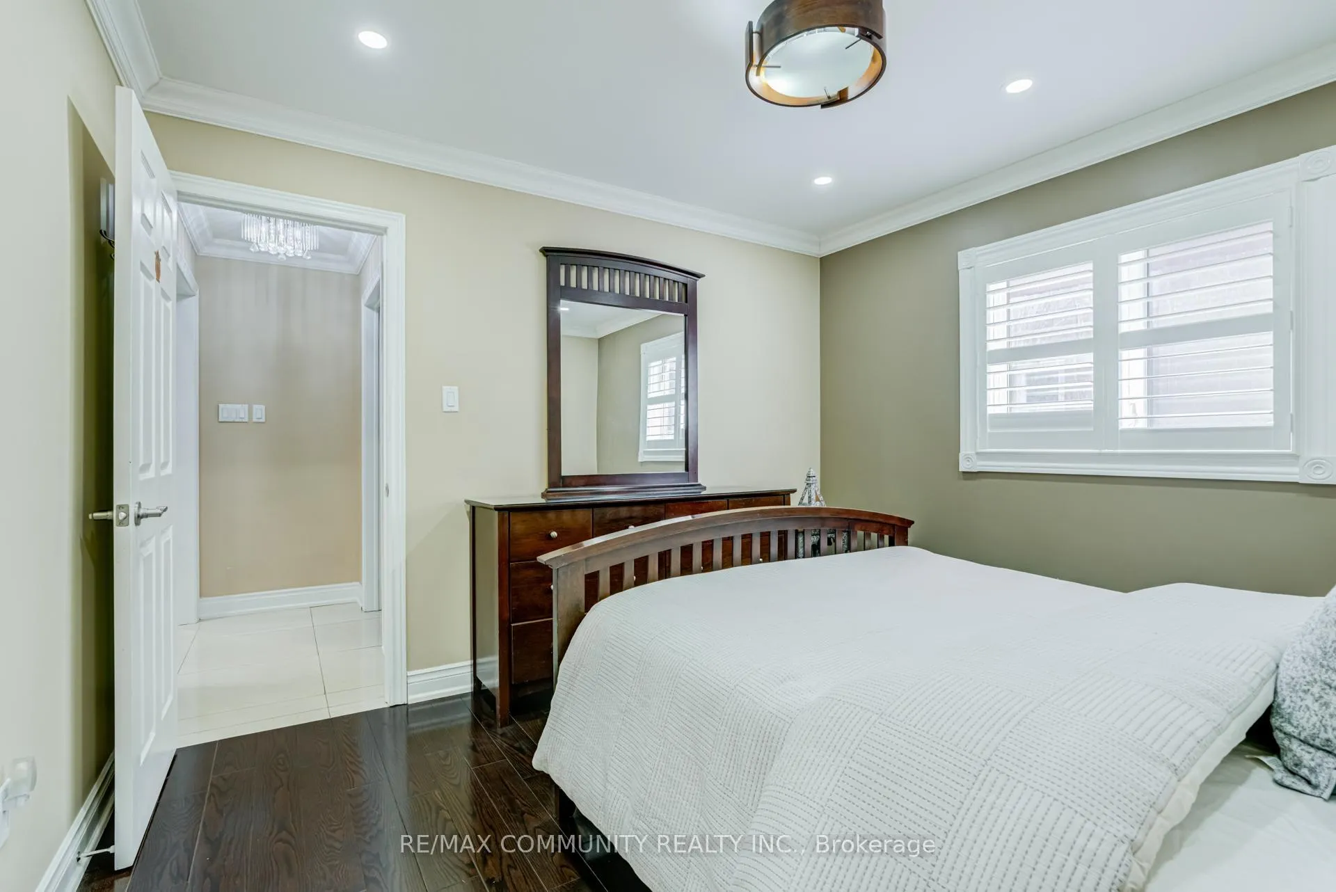 Photo 16 of 24 Marydale Avenue, Markham, Middlefield — HOMEH