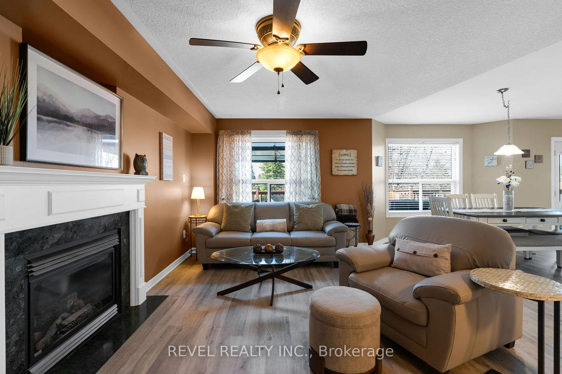 Photo 8 of 28 Dunnett Drive, Barrie, Ardagh — HOMEH