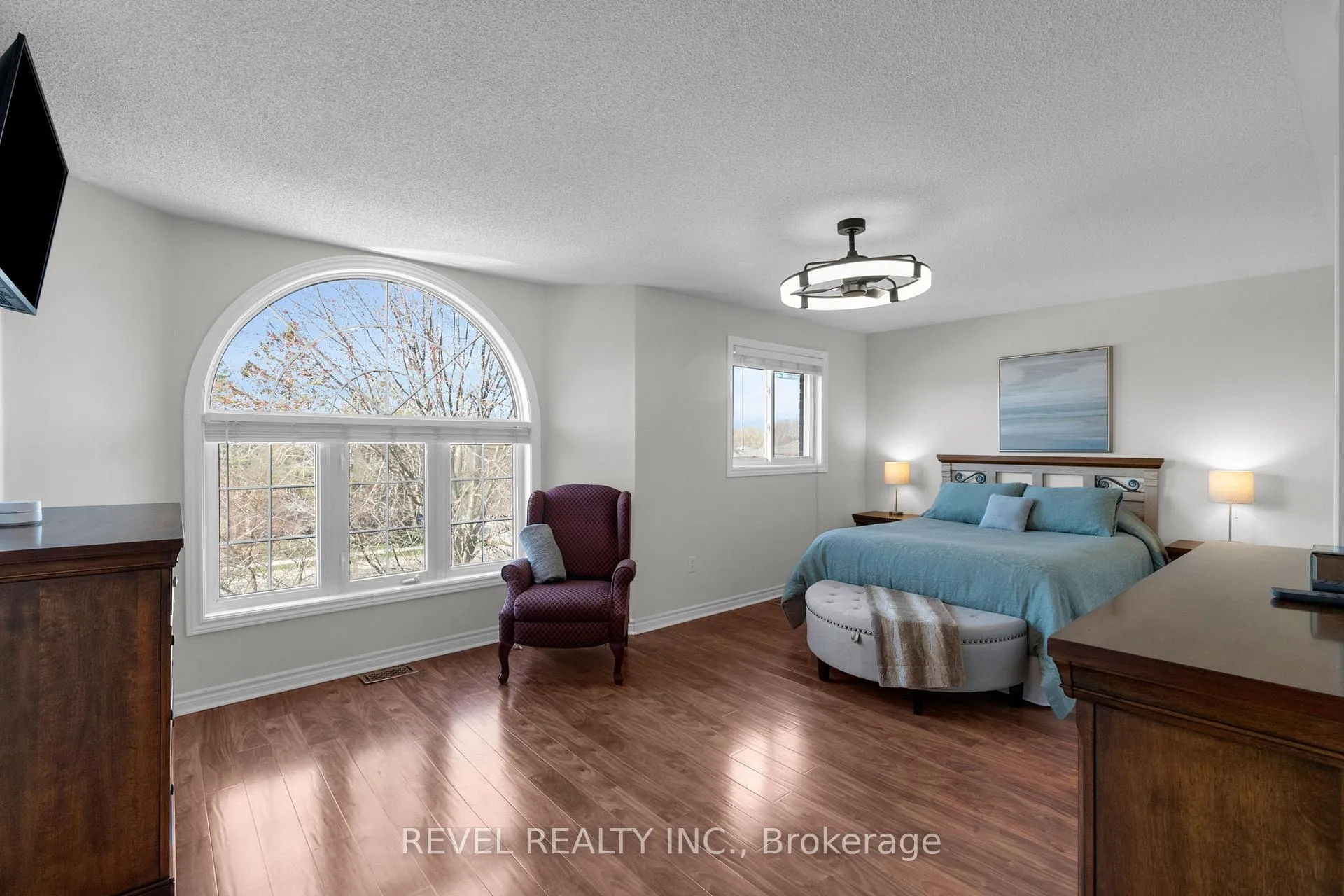 Photo 11 of 28 Dunnett Drive, Barrie, Ardagh — HOMEH
