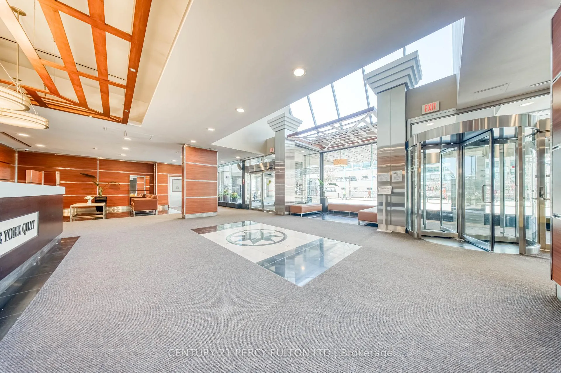 Photo 4 of Unit 1508, 77 Harbour Square, Toronto, Waterfront Communities — HOMEH