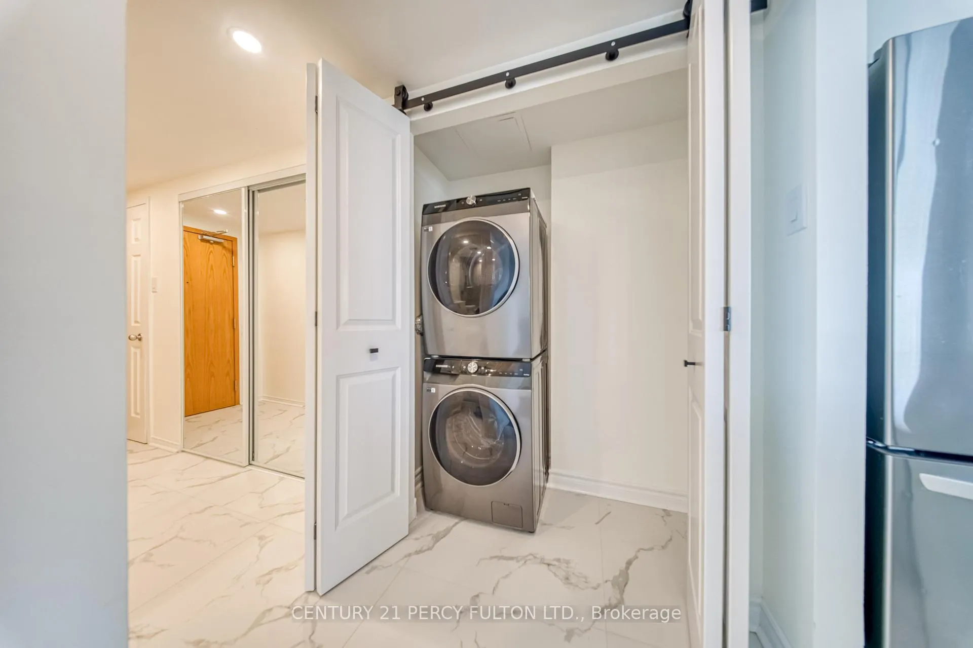 Photo 29 of Unit 1508, 77 Harbour Square, Toronto, Waterfront Communities — HOMEH