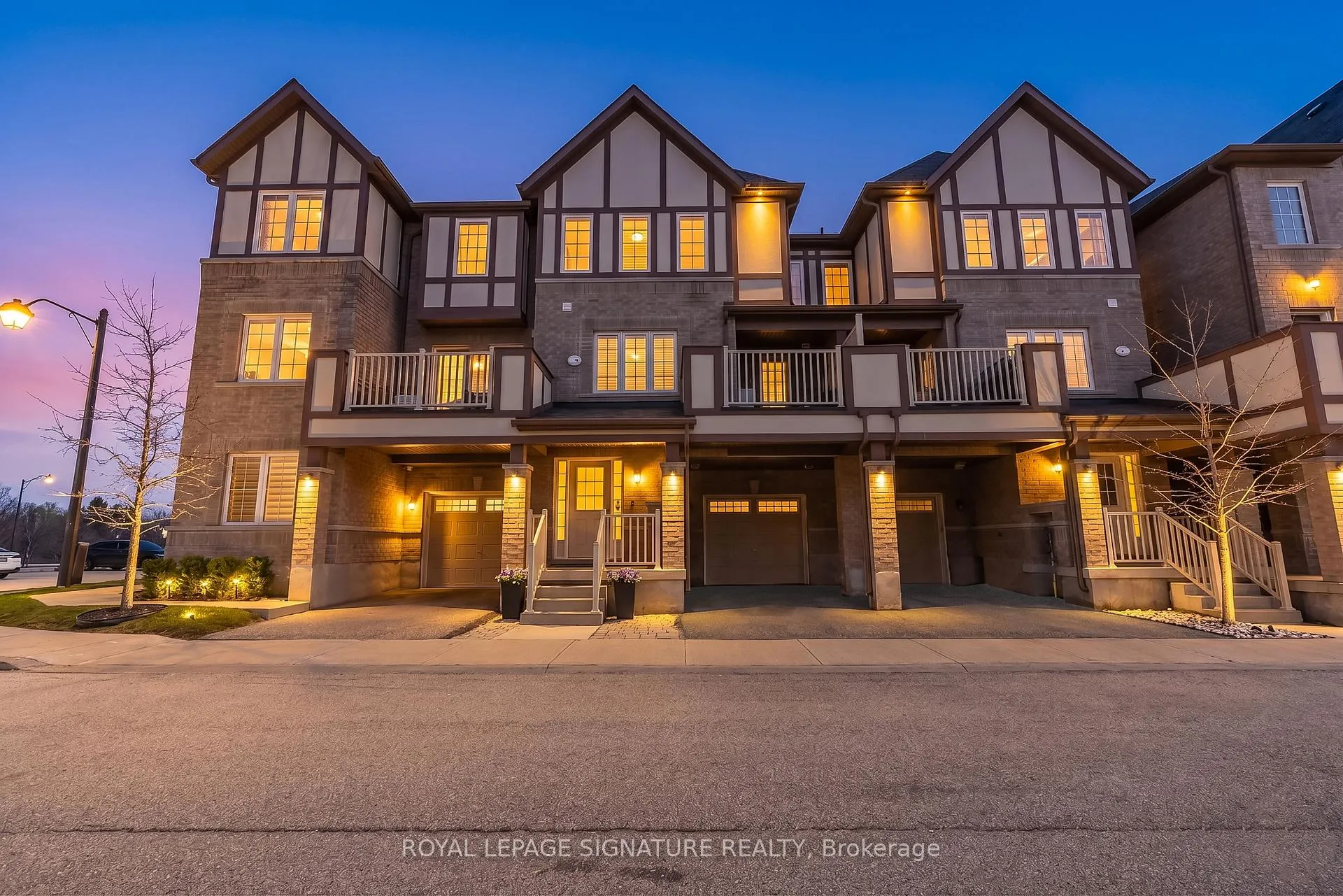 Photo 2 of Unit 60, 22 Spring Creek Drive, Hamilton, Waterdown — HOMEH