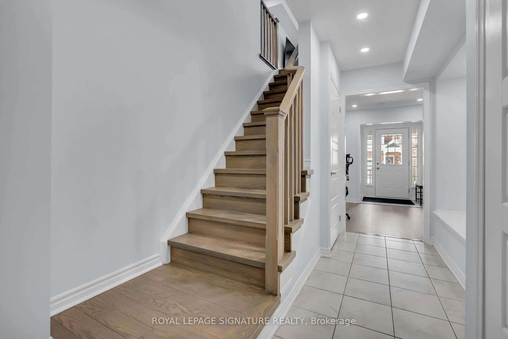 Photo 6 of Unit 60, 22 Spring Creek Drive, Hamilton, Waterdown — HOMEH