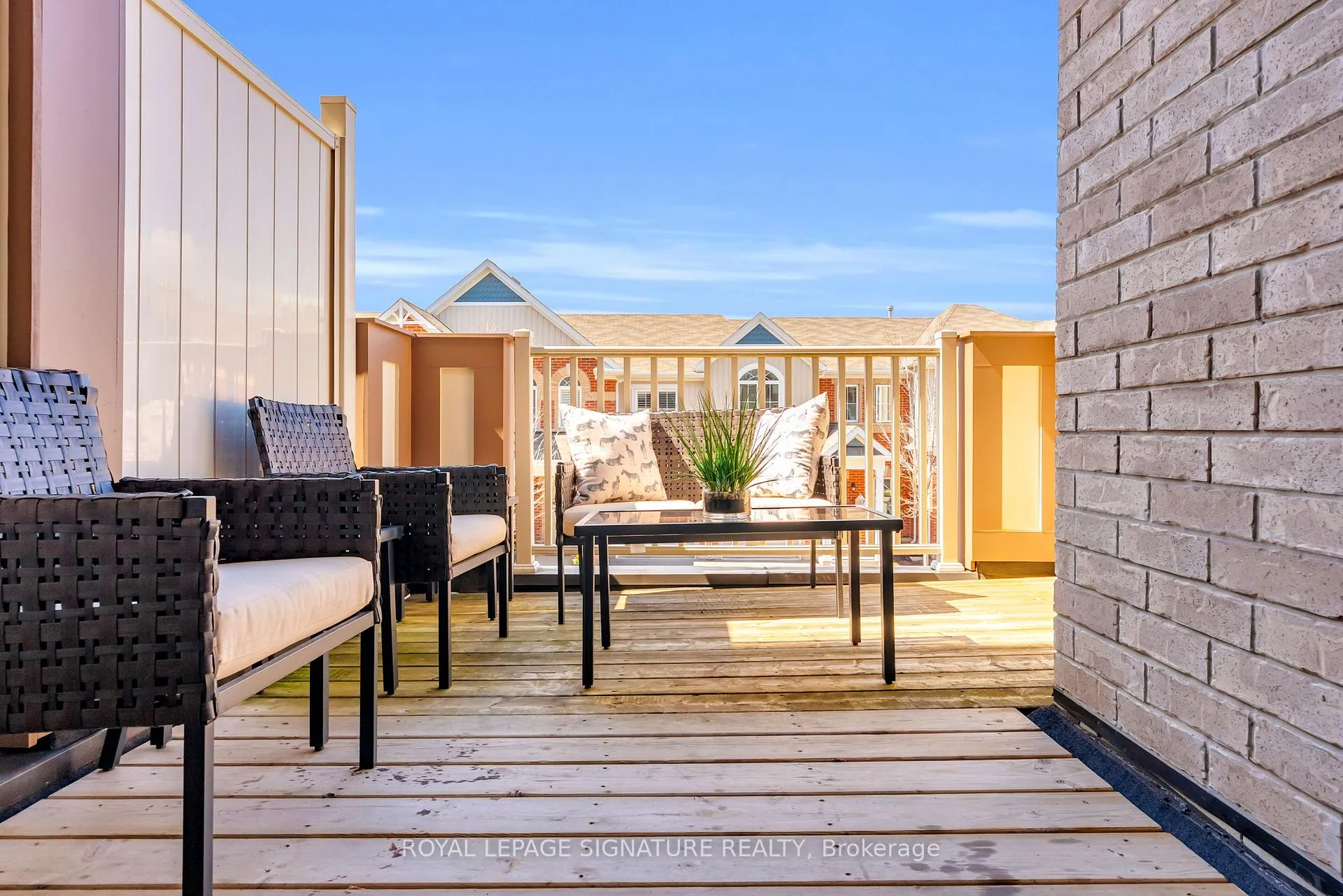 Photo 12 of Unit 60, 22 Spring Creek Drive, Hamilton, Waterdown — HOMEH