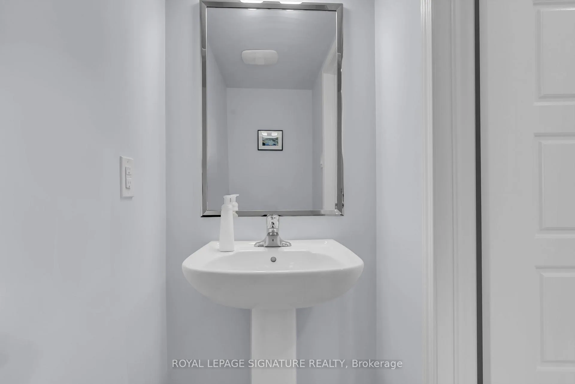 Photo 14 of Unit 60, 22 Spring Creek Drive, Hamilton, Waterdown — HOMEH
