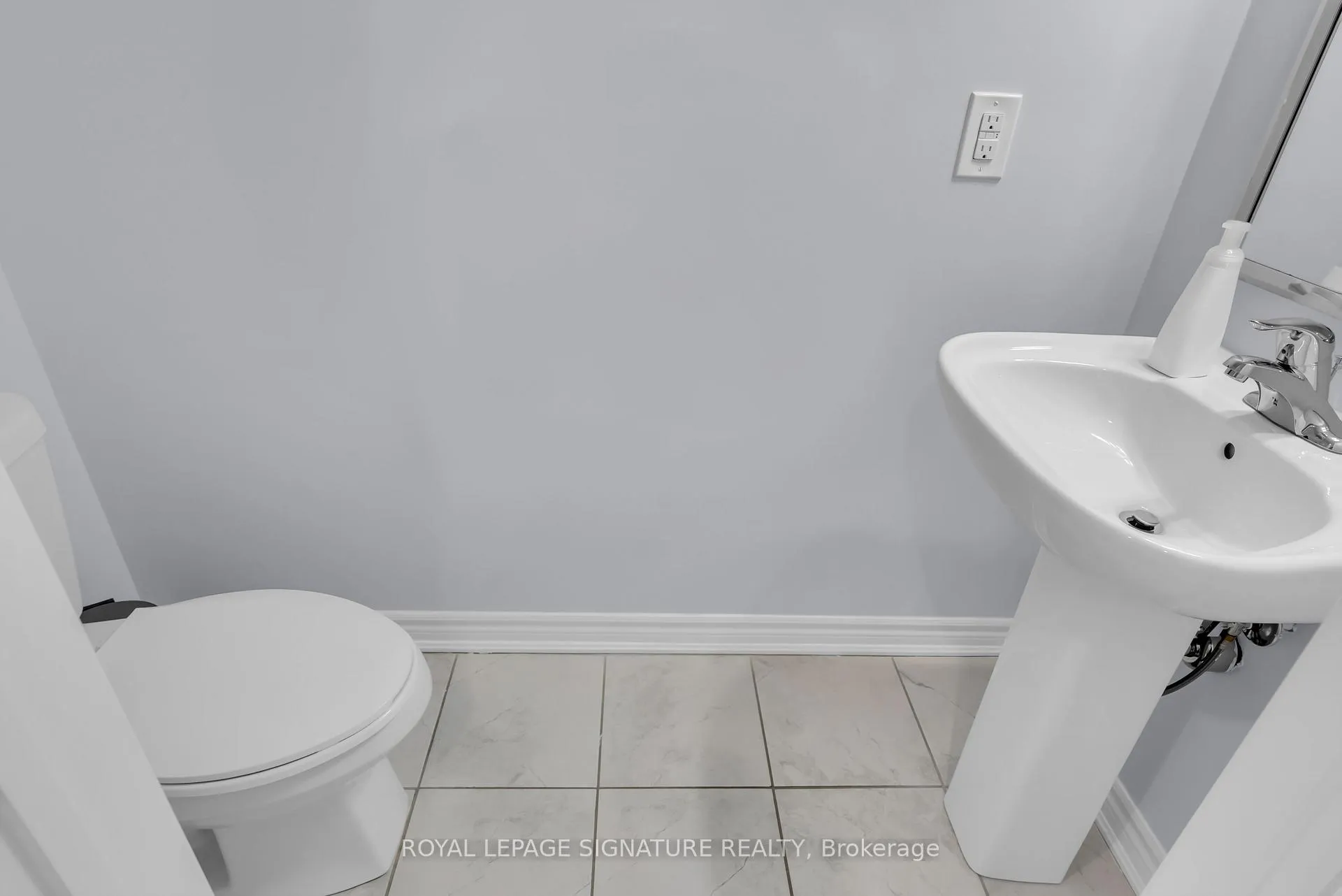 Photo 15 of Unit 60, 22 Spring Creek Drive, Hamilton, Waterdown — HOMEH