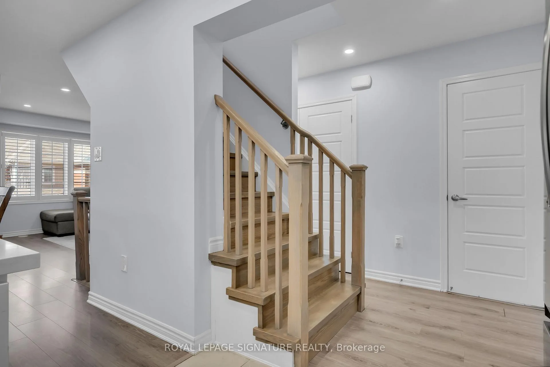 Photo 17 of Unit 60, 22 Spring Creek Drive, Hamilton, Waterdown — HOMEH