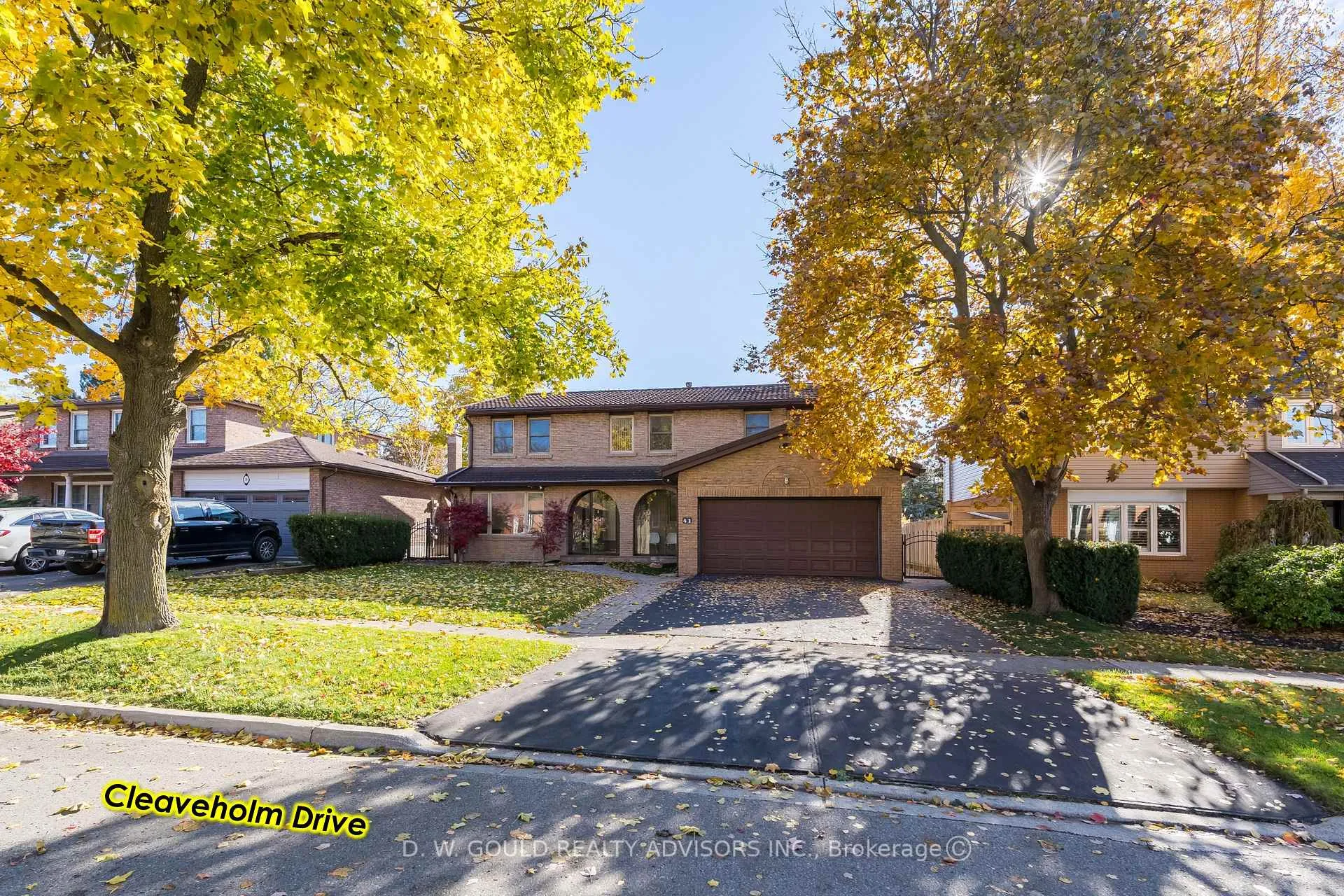 Photo 1 of 41 Cleaveholm Drive, Halton Hills, Georgetown — HOMEH