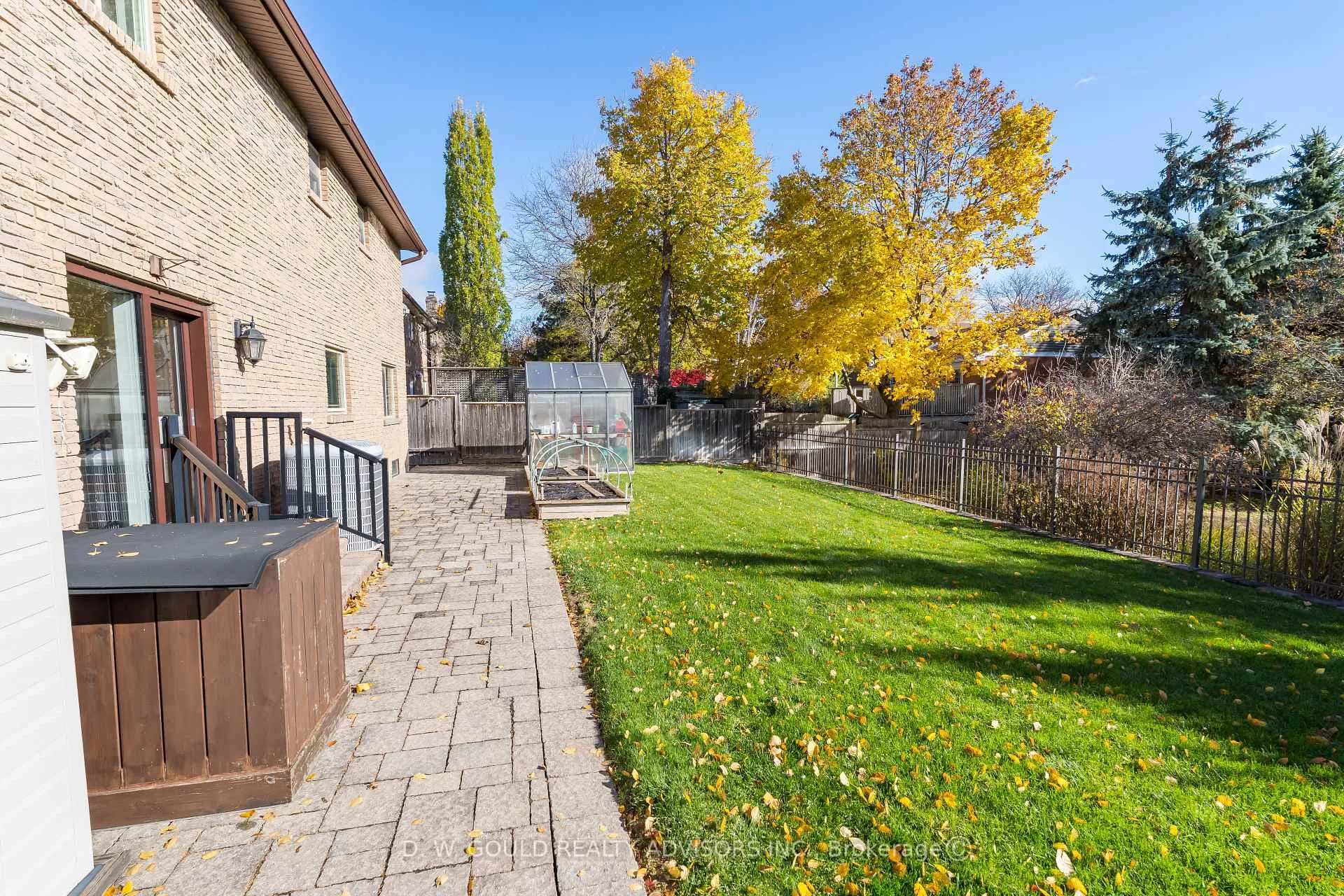 Photo 10 of 41 Cleaveholm Drive, Halton Hills, Georgetown — HOMEH