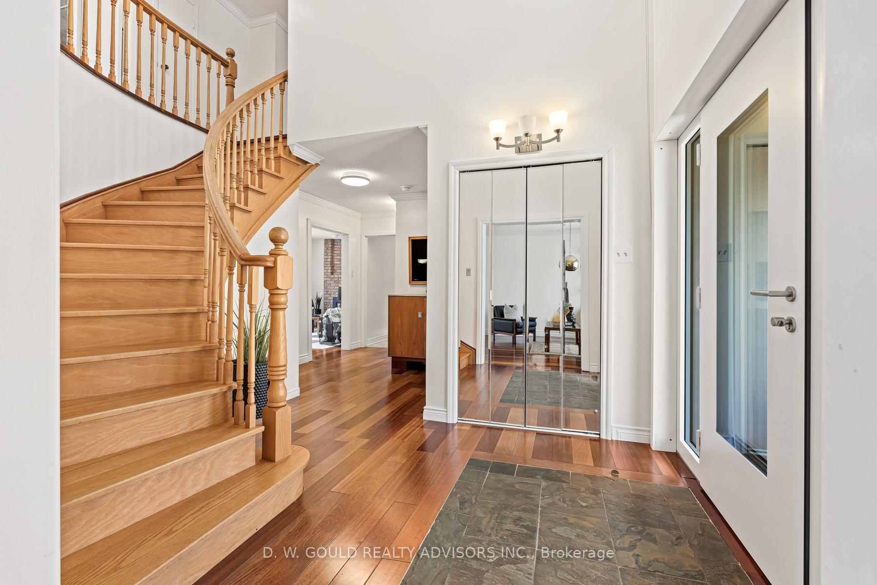 Photo 23 of 41 Cleaveholm Drive, Halton Hills, Georgetown — HOMEH
