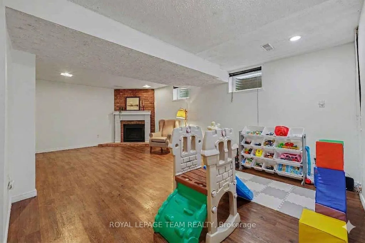 Photo 19 of 23 Spearman Lane, Ottawa, Kanata - Glencairn/Hazeldean — HOMEH