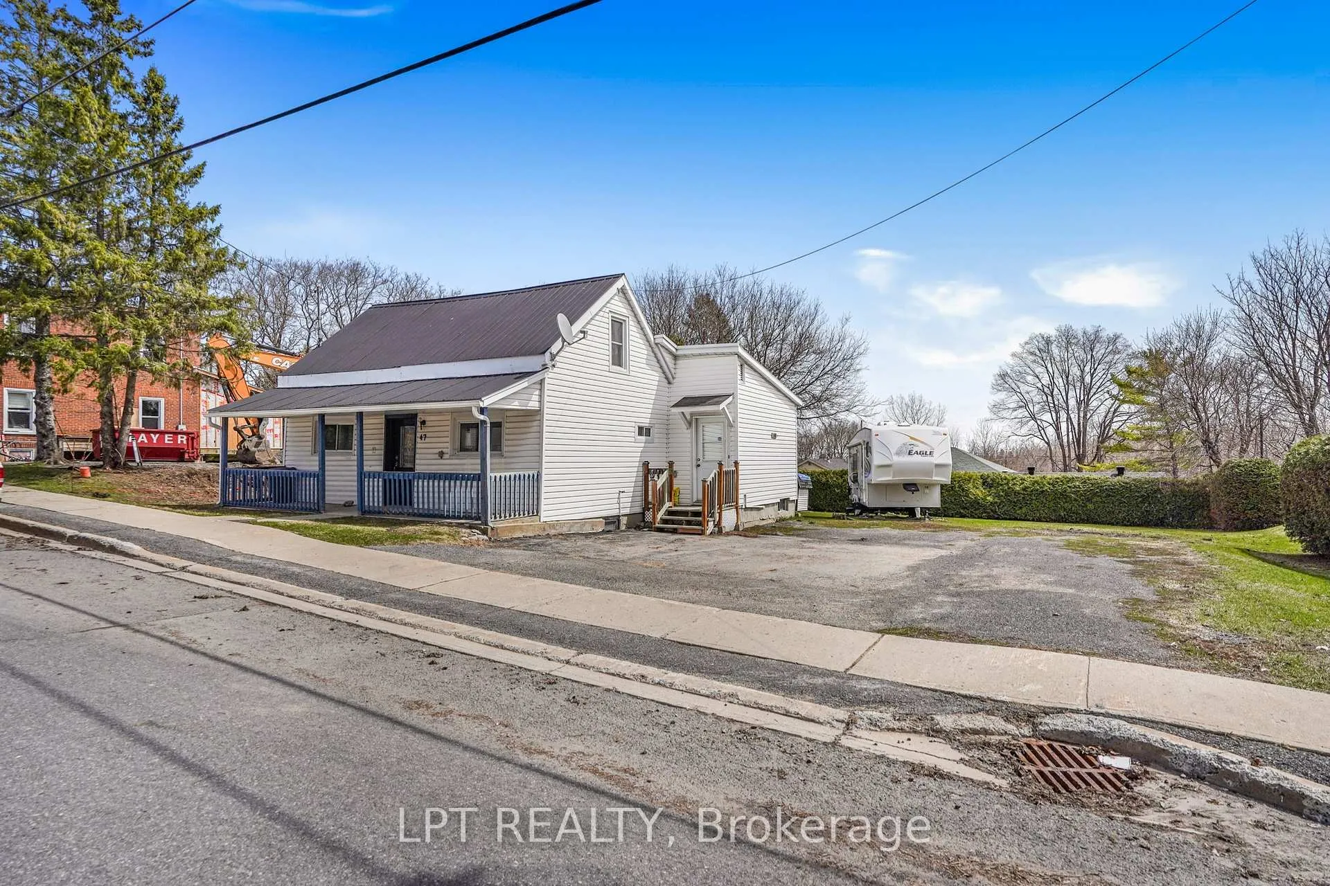 Photo 3 of 47 Bertha Street E, Champlain, Vankleek Hill — HOMEH