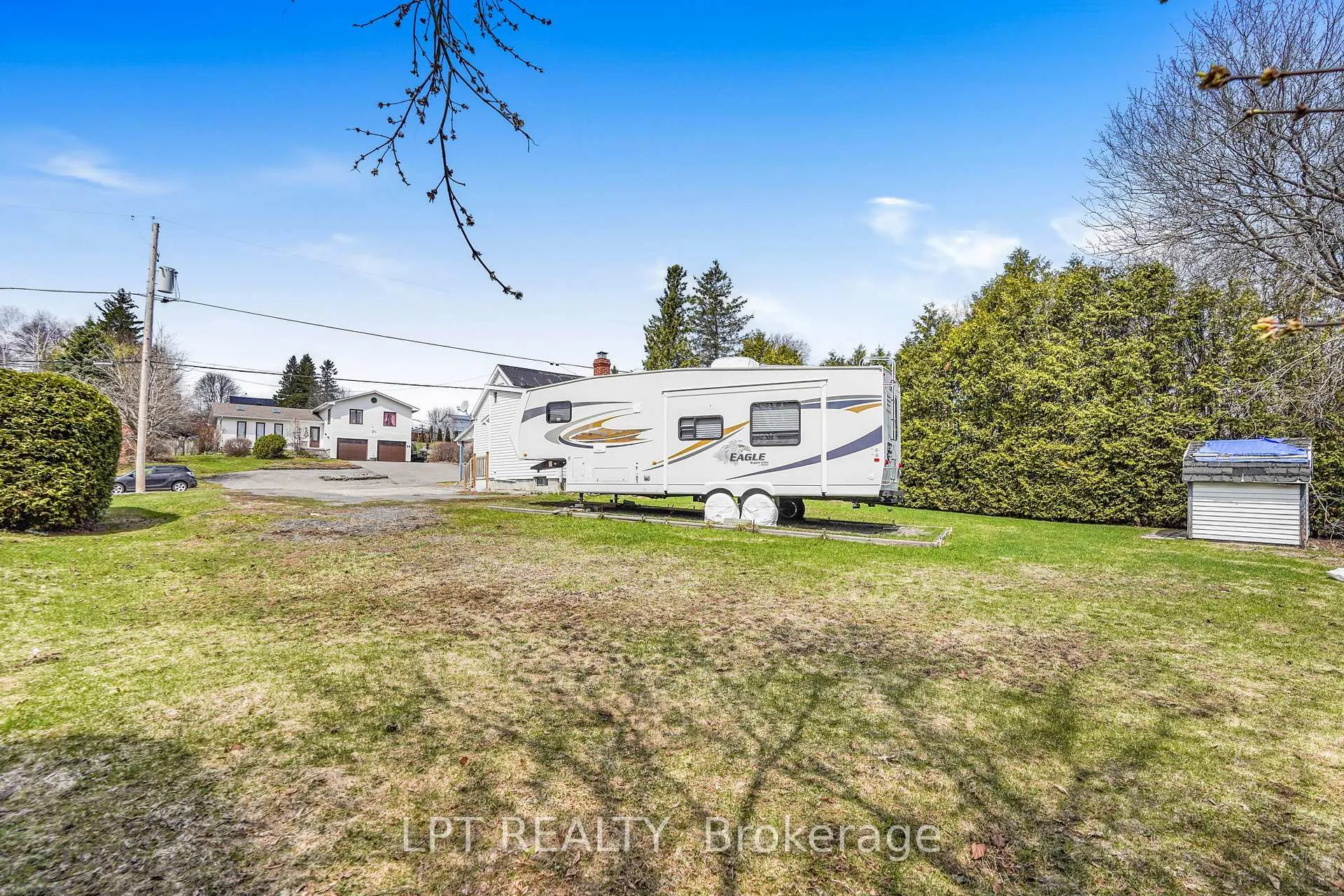 Photo 22 of 47 Bertha Street E, Champlain, Vankleek Hill — HOMEH