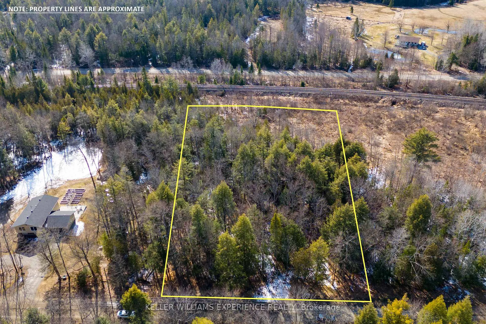 Photo 4 of 1042 Art Crisp Road, Gravenhurst, Morrison — HOMEH