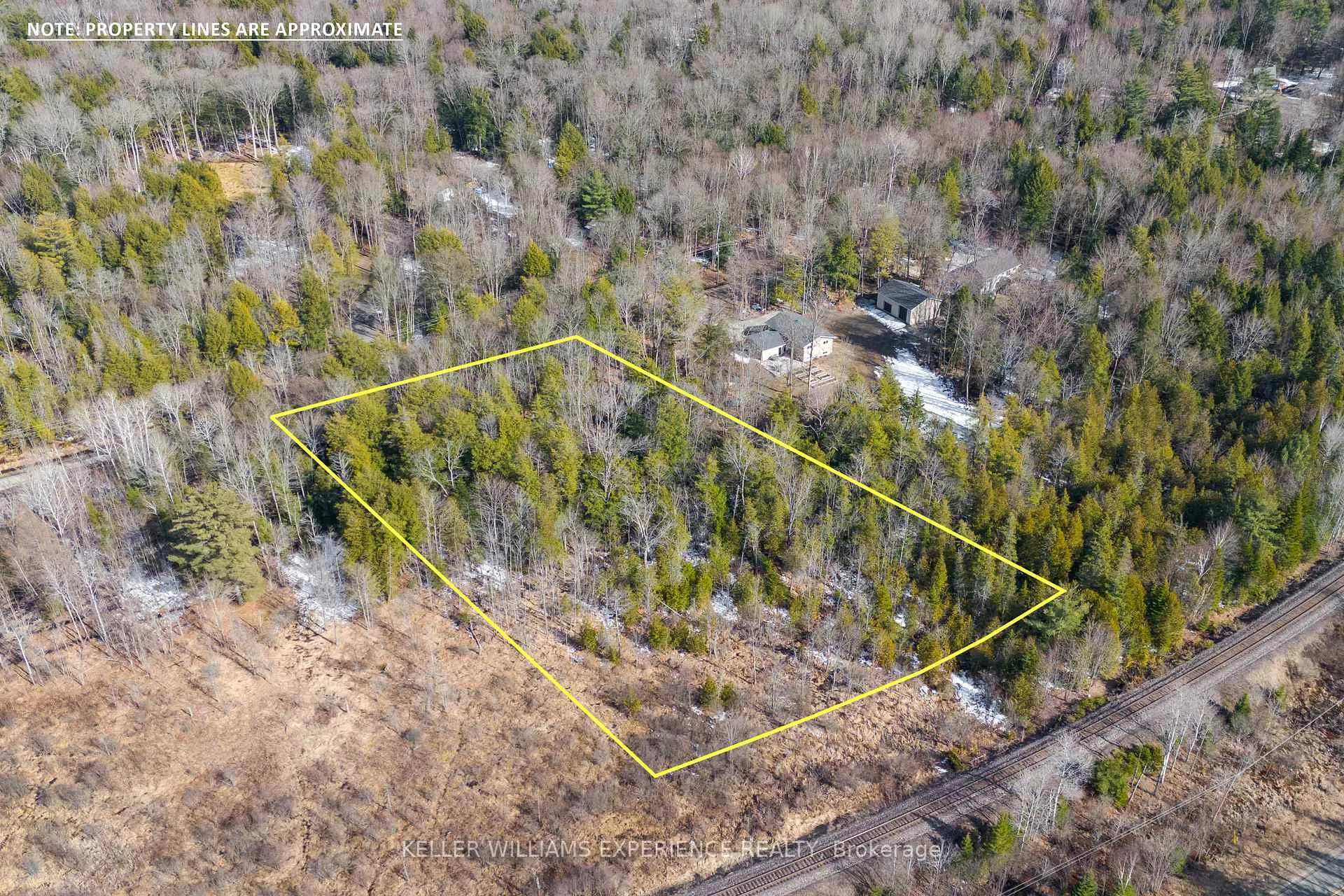 Photo 10 of 1042 Art Crisp Road, Gravenhurst, Morrison — HOMEH