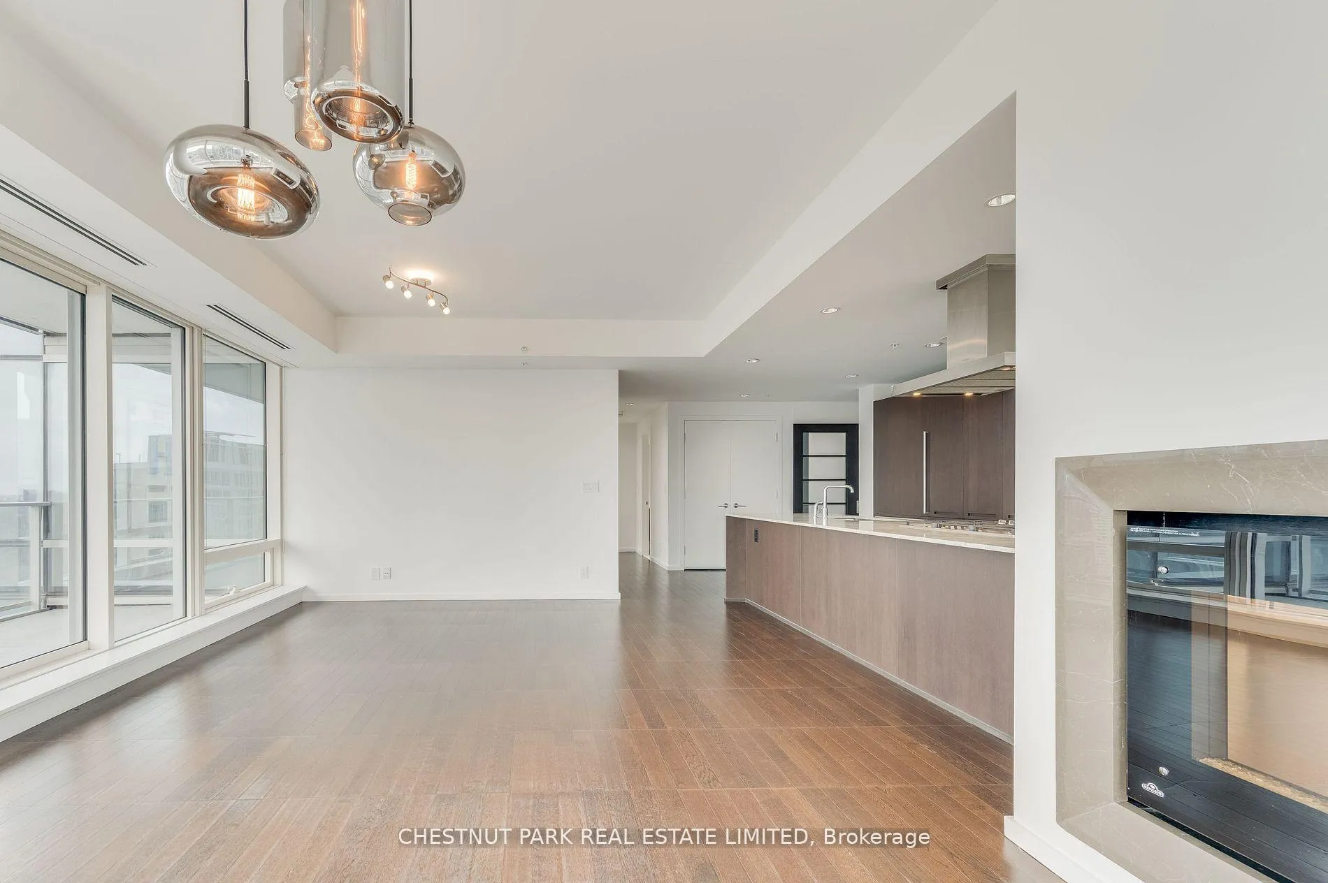 Photo 7 of Unit 3205, 180 University Avenue, Toronto, Bay Street Corridor — HOMEH