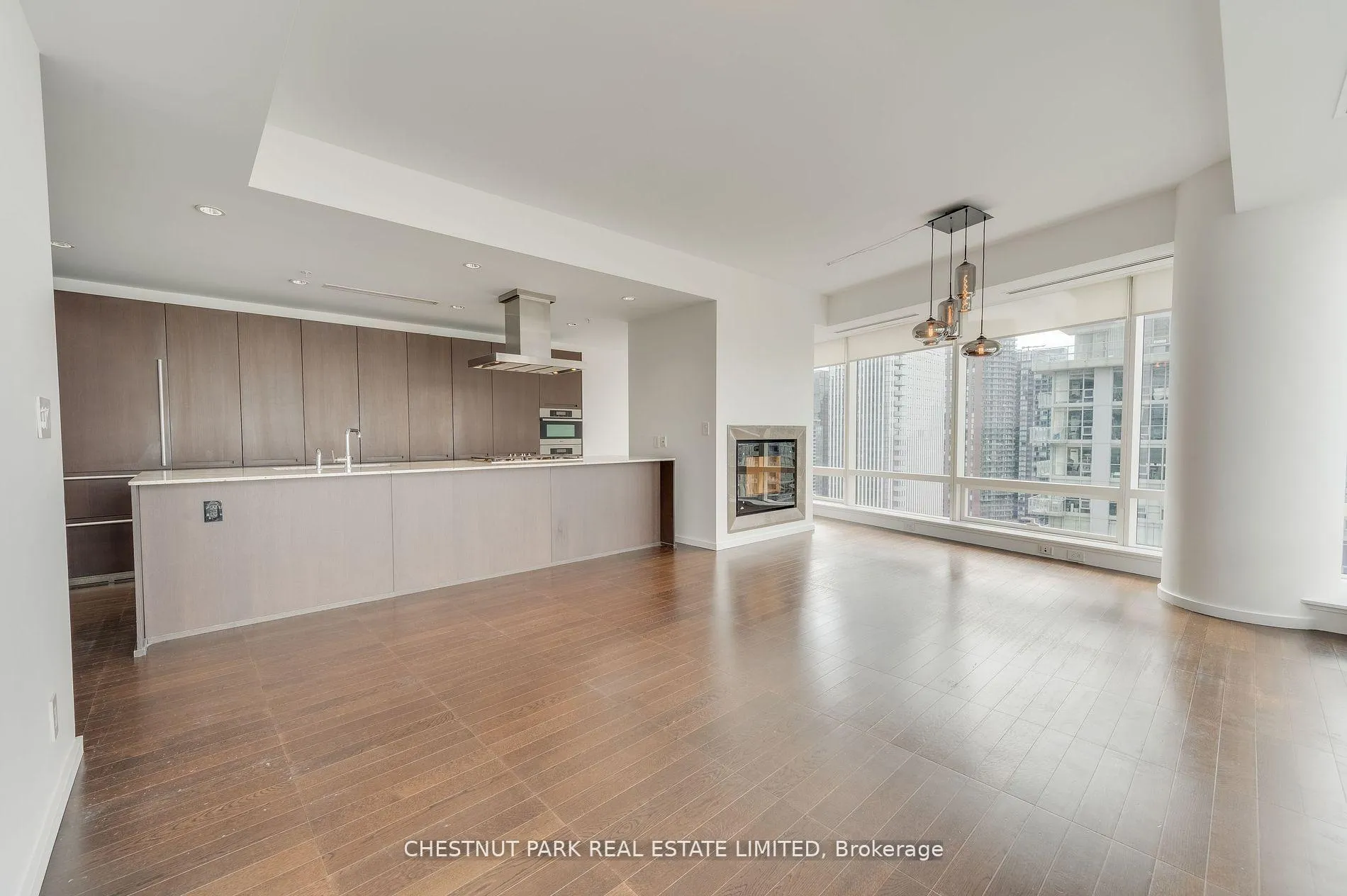 Photo 11 of Unit 3205, 180 University Avenue, Toronto, Bay Street Corridor — HOMEH