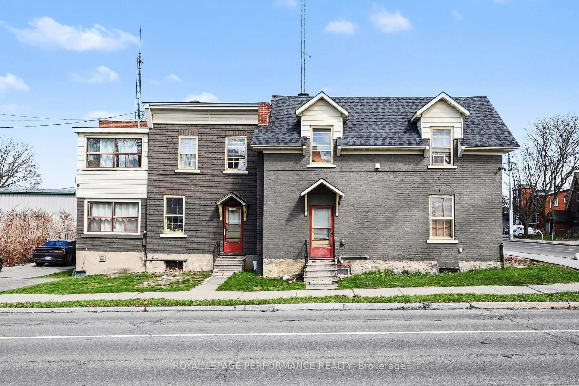 Photo 1 of 402 Pitt Street, Cornwall — HOMEH