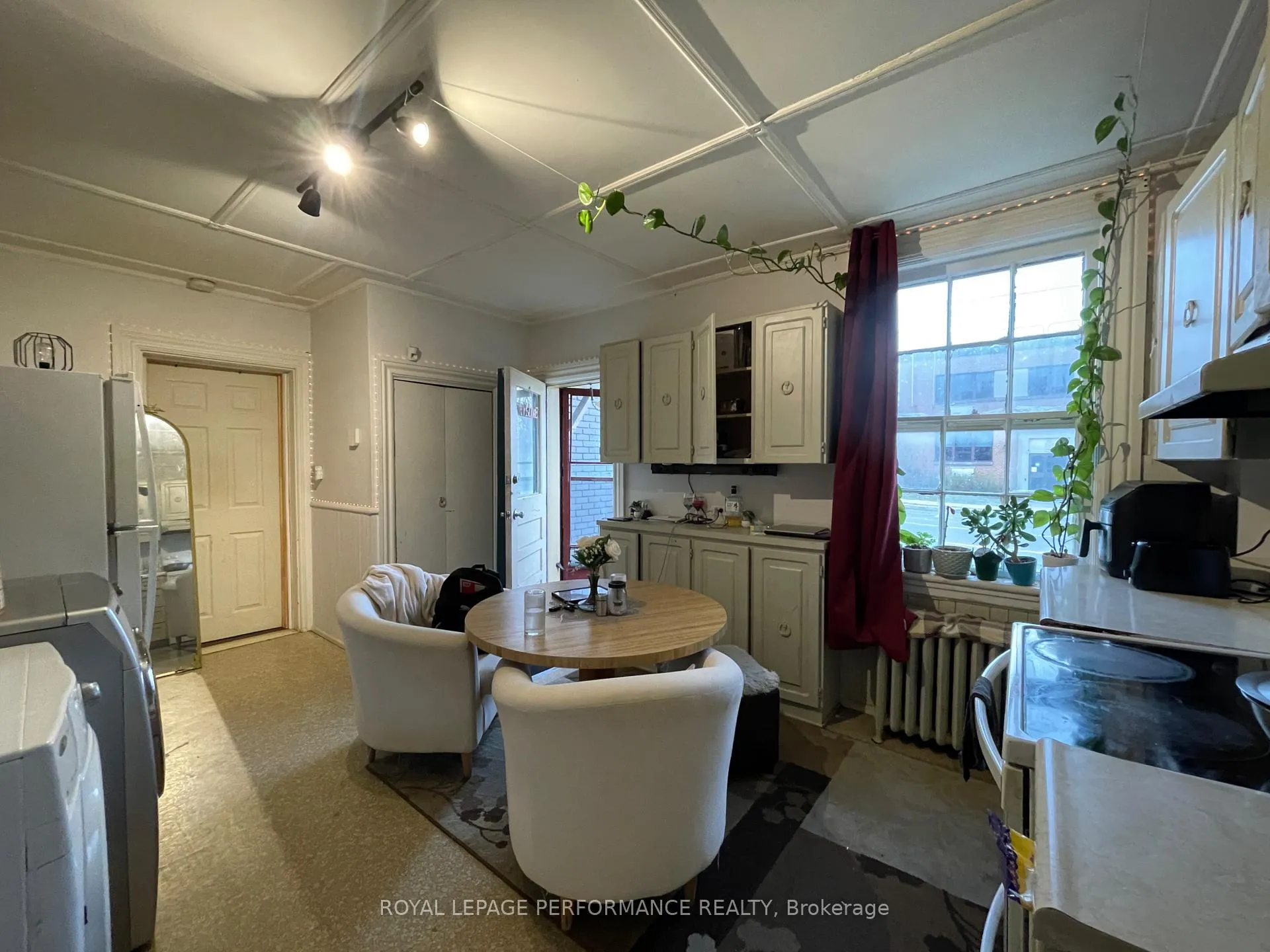 Photo 10 of 402 Pitt Street, Cornwall — HOMEH
