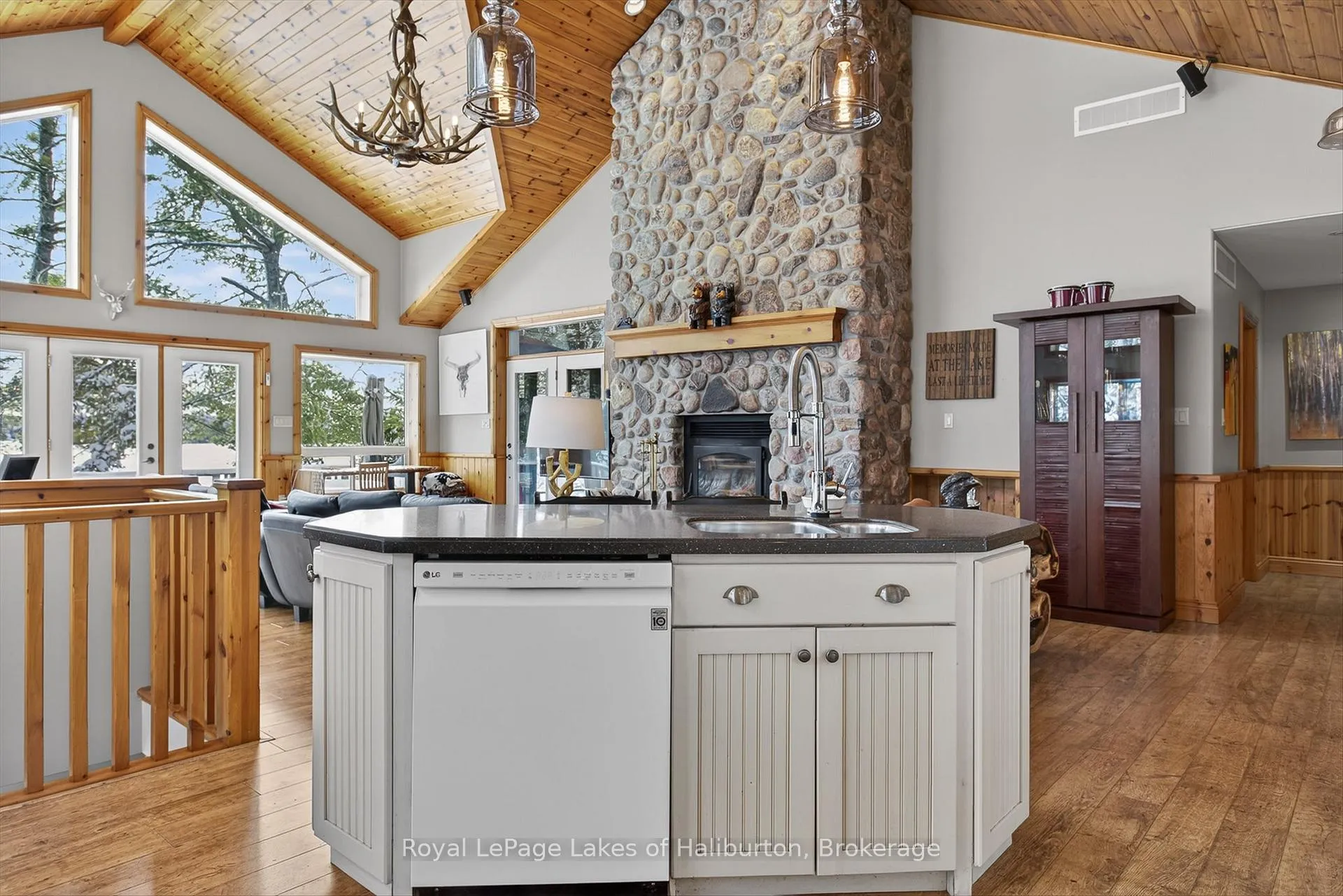 Photo 20 of 54 Clearview Drive, Trent Lakes — HOMEH
