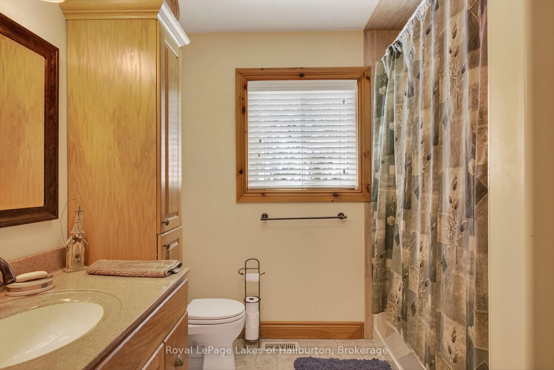 Photo 29 of 54 Clearview Drive, Trent Lakes — HOMEH