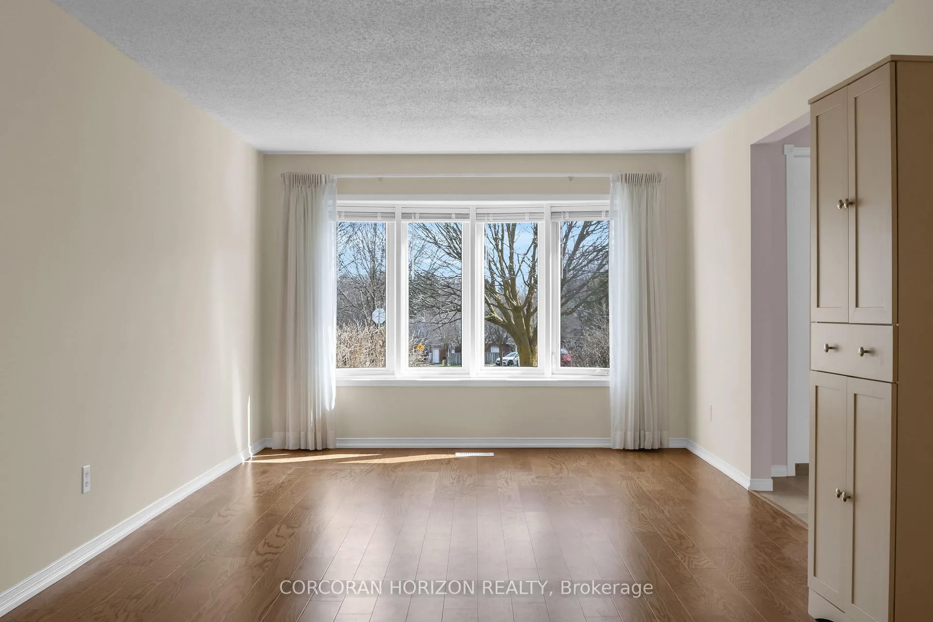 Photo 15 of 199A Auburn Drive, Waterloo — HOMEH