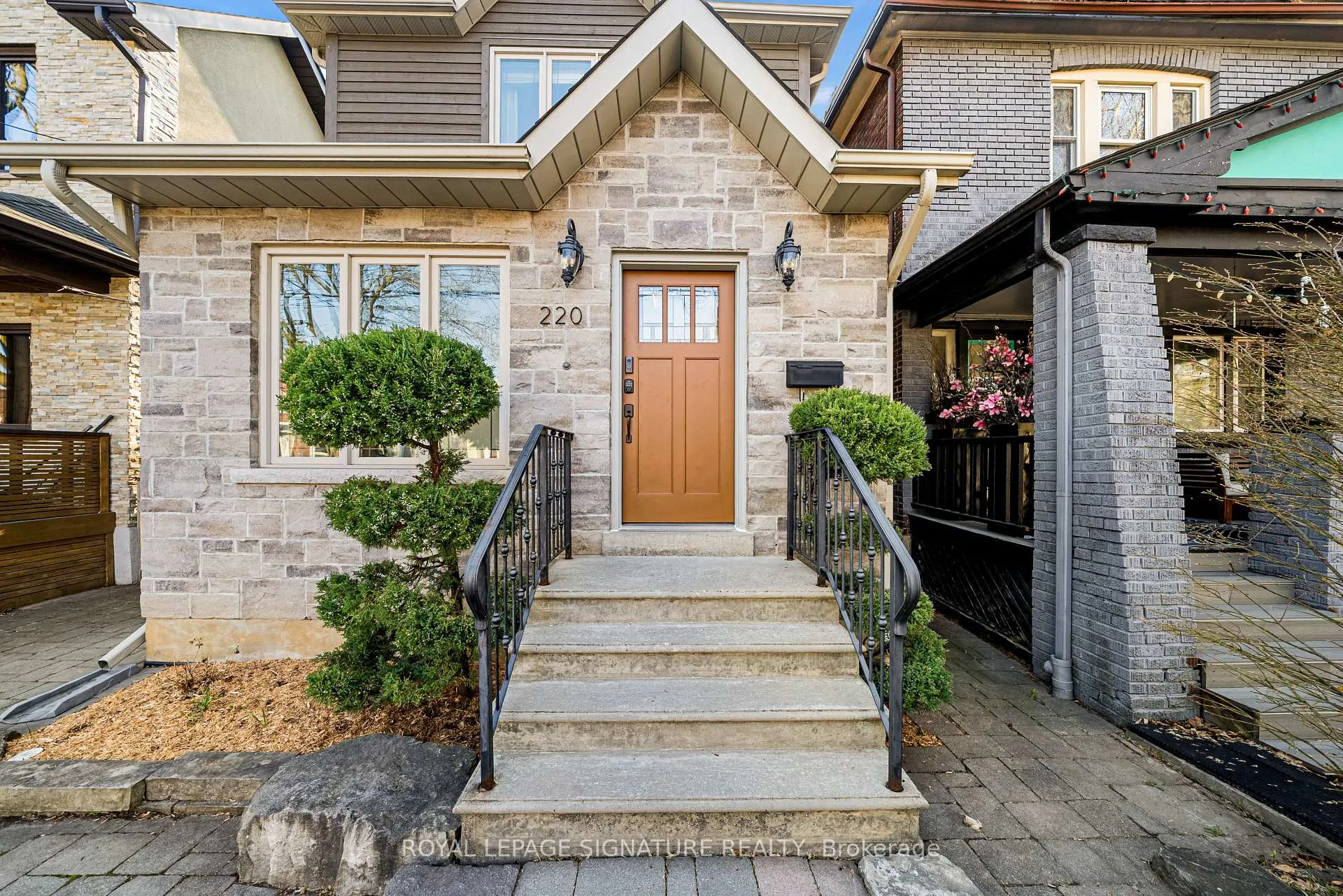 Photo 2 of 220 Westlake Avenue, Toronto, Woodbine-Lumsden — HOMEH