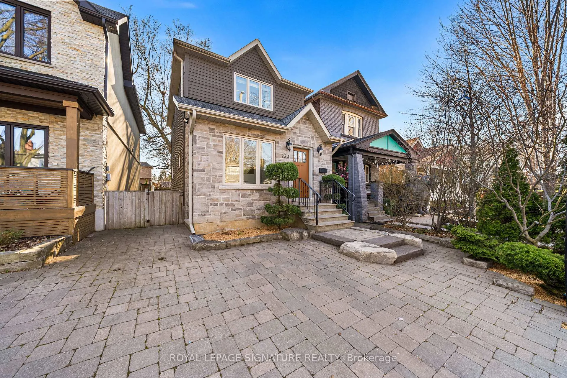 Photo 3 of 220 Westlake Avenue, Toronto, Woodbine-Lumsden — HOMEH