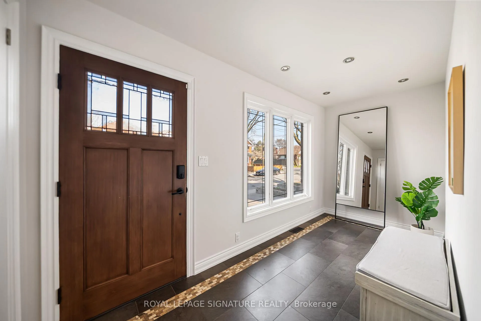Photo 5 of 220 Westlake Avenue, Toronto, Woodbine-Lumsden — HOMEH