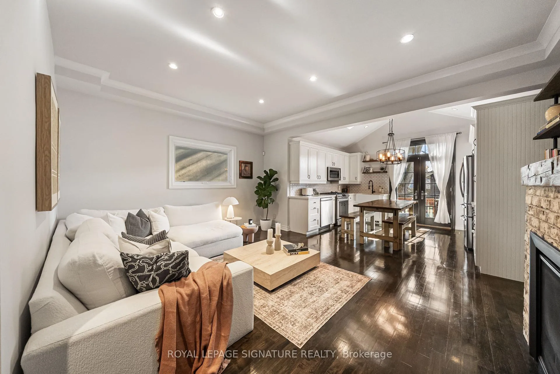 Photo 9 of 220 Westlake Avenue, Toronto, Woodbine-Lumsden — HOMEH