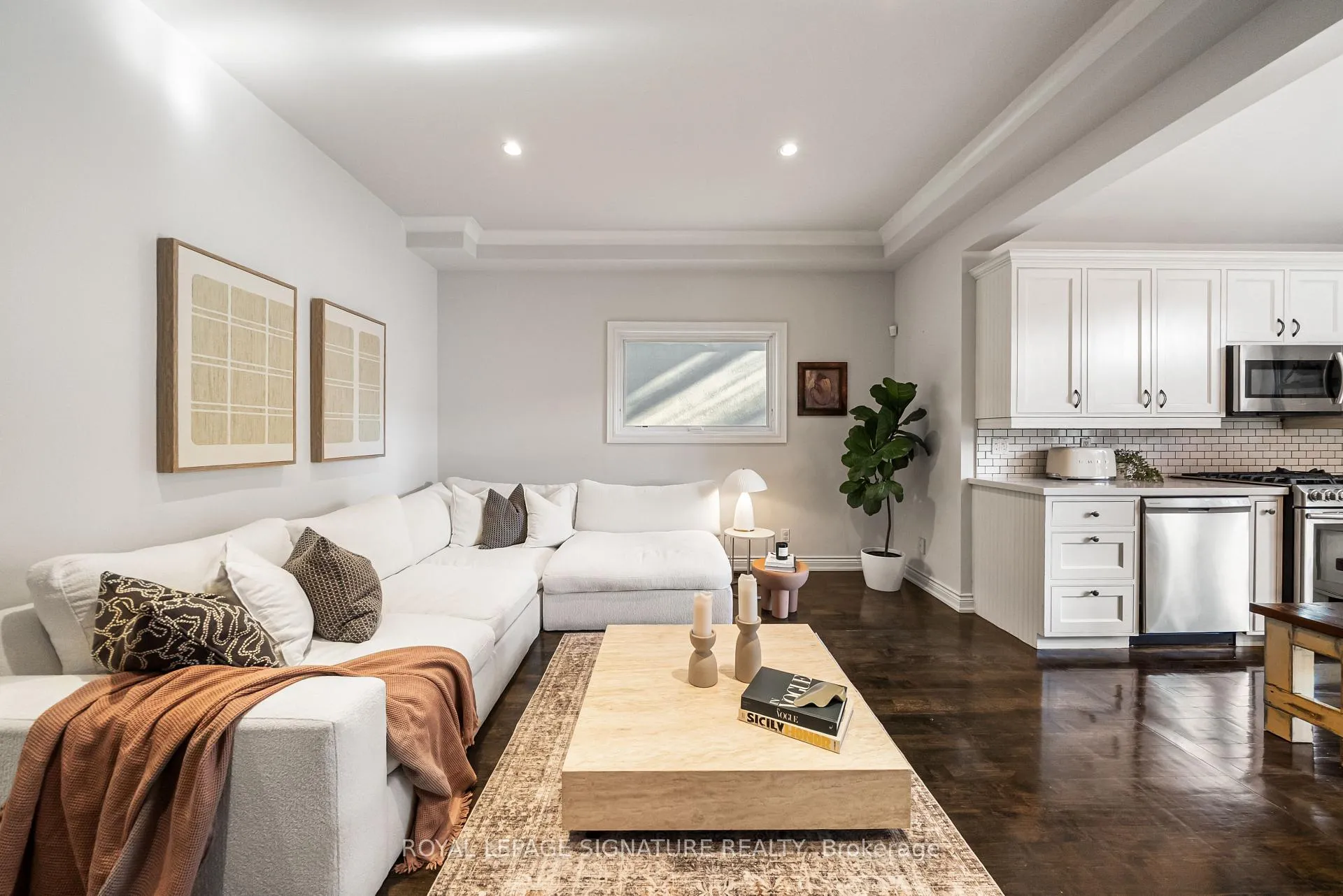 Photo 11 of 220 Westlake Avenue, Toronto, Woodbine-Lumsden — HOMEH