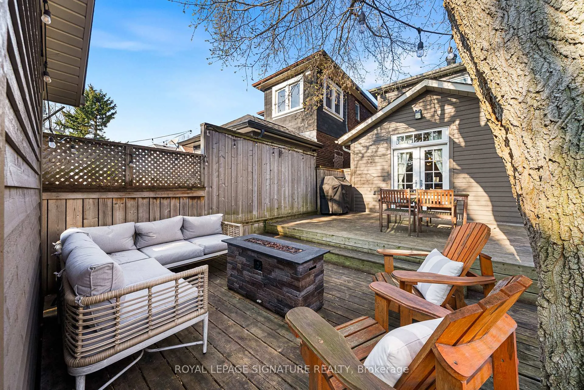 Photo 39 of 220 Westlake Avenue, Toronto, Woodbine-Lumsden — HOMEH