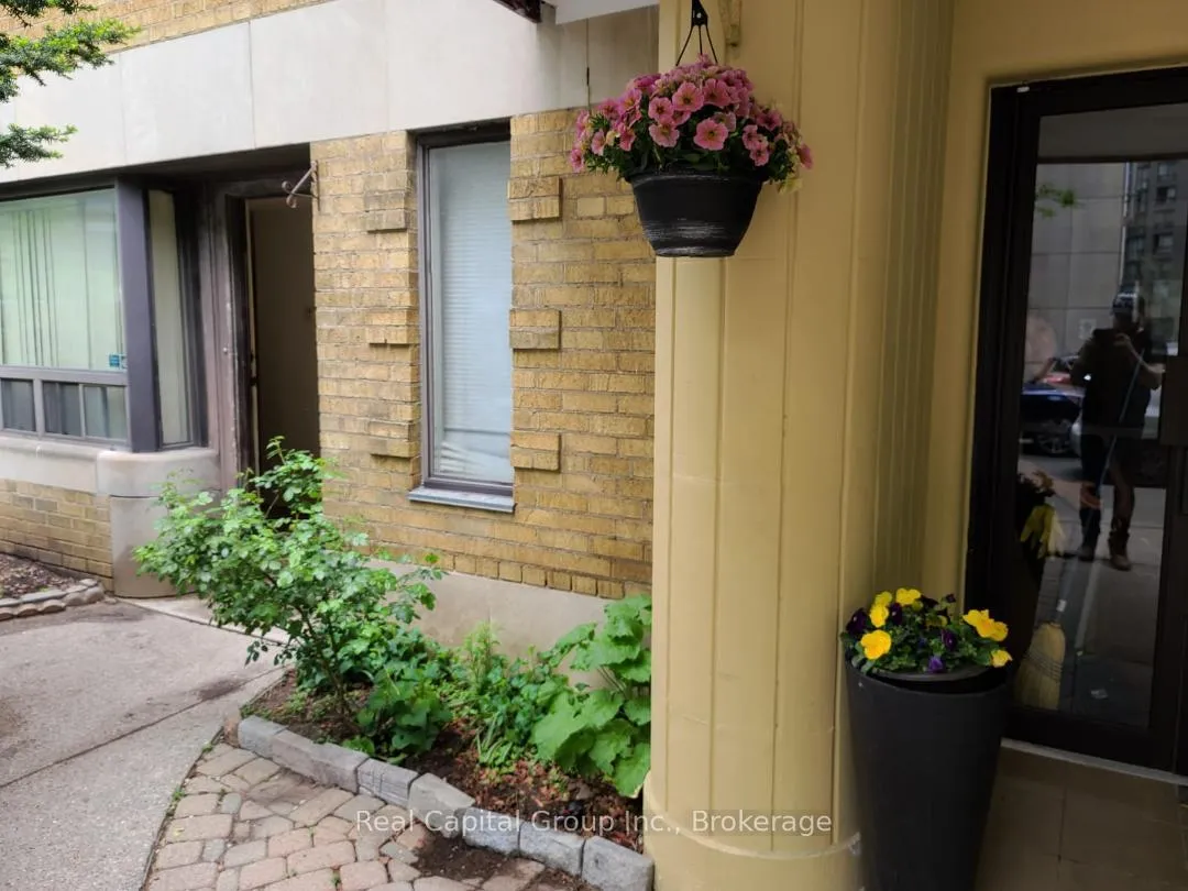 Photo 8 of Unit 504, 26 St Joseph Street, Toronto, Bay Street Corridor — HOMEH