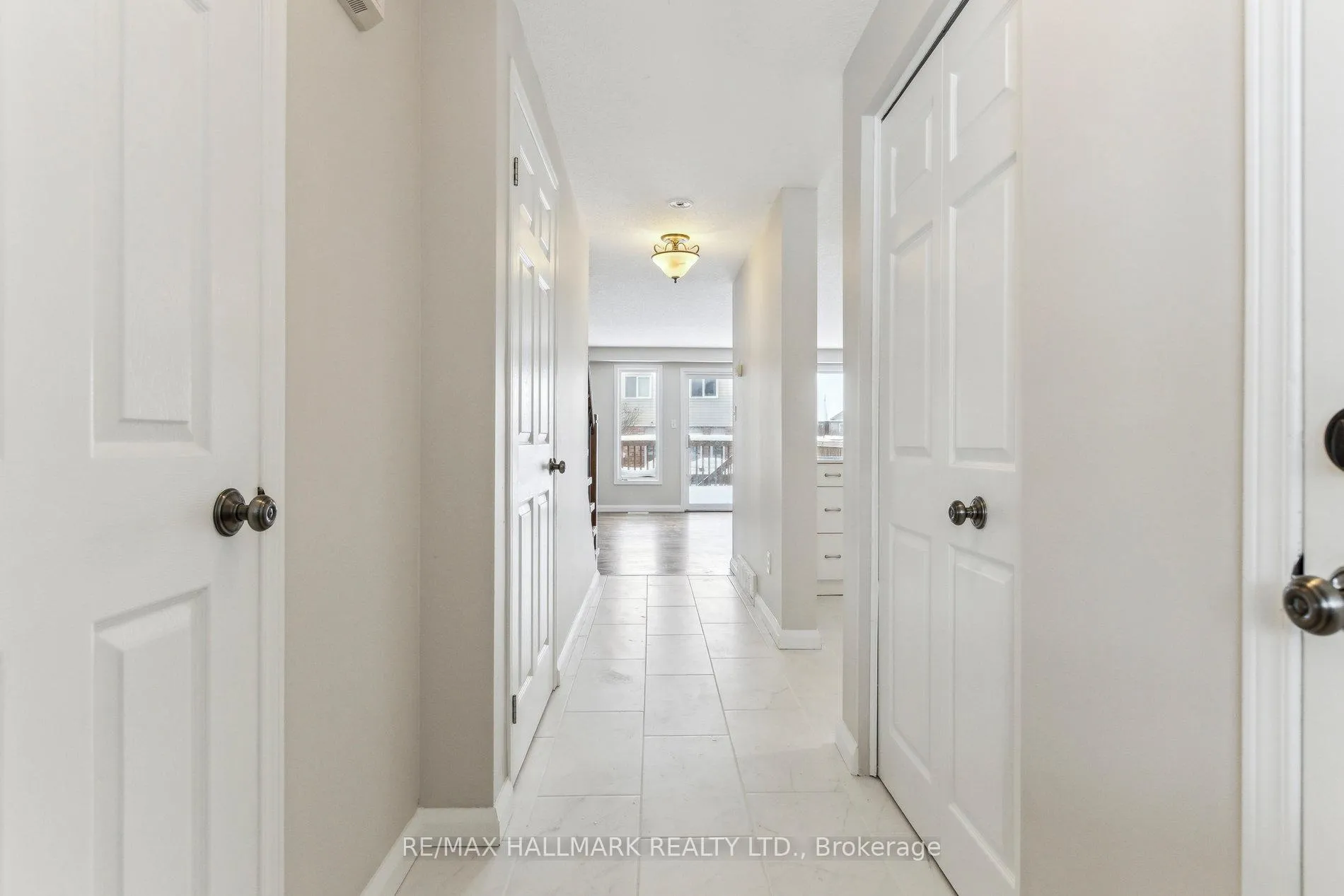 Photo 5 of 213 Snowdrop Crescent, Kitchener — HOMEH