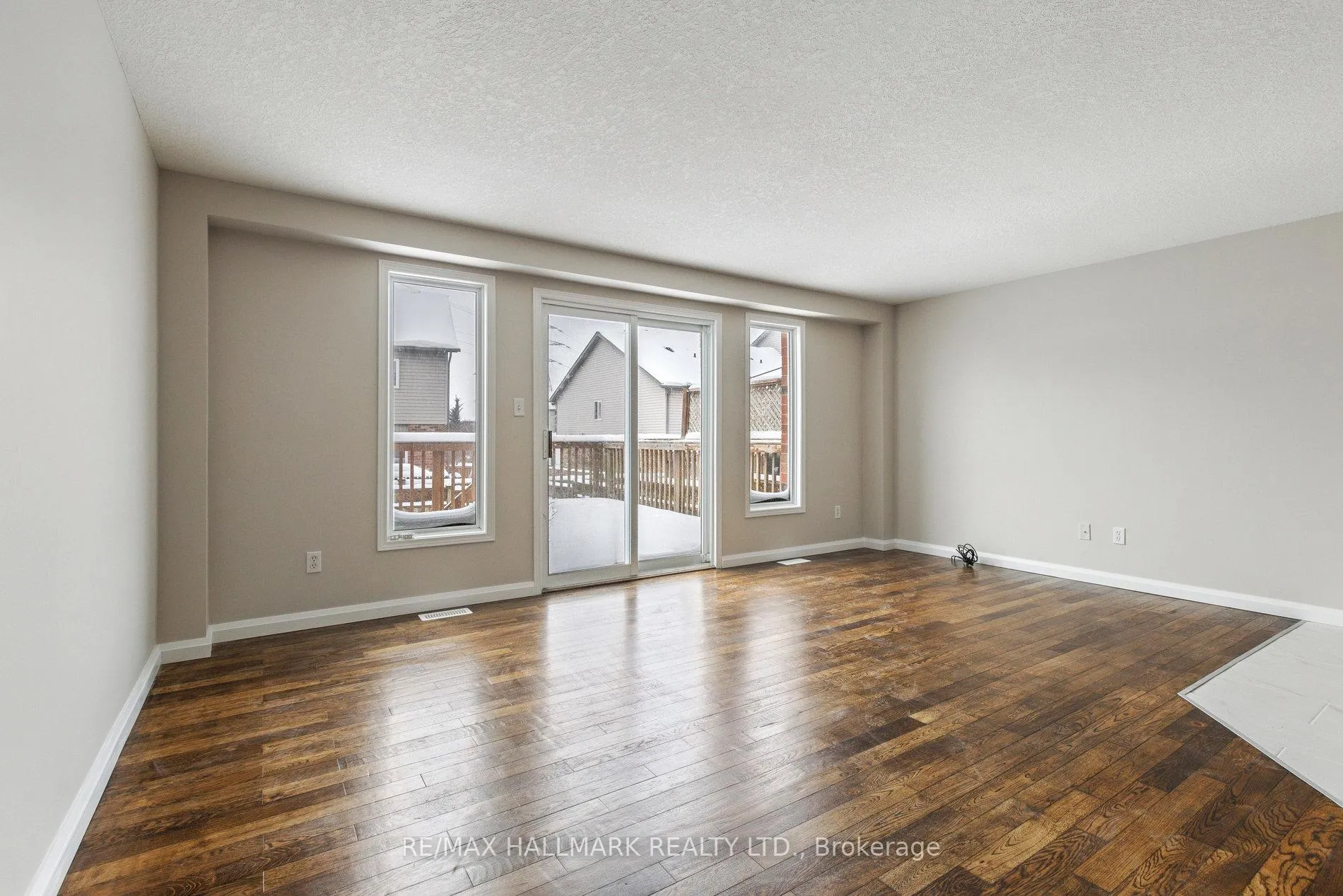 Photo 7 of 213 Snowdrop Crescent, Kitchener — HOMEH