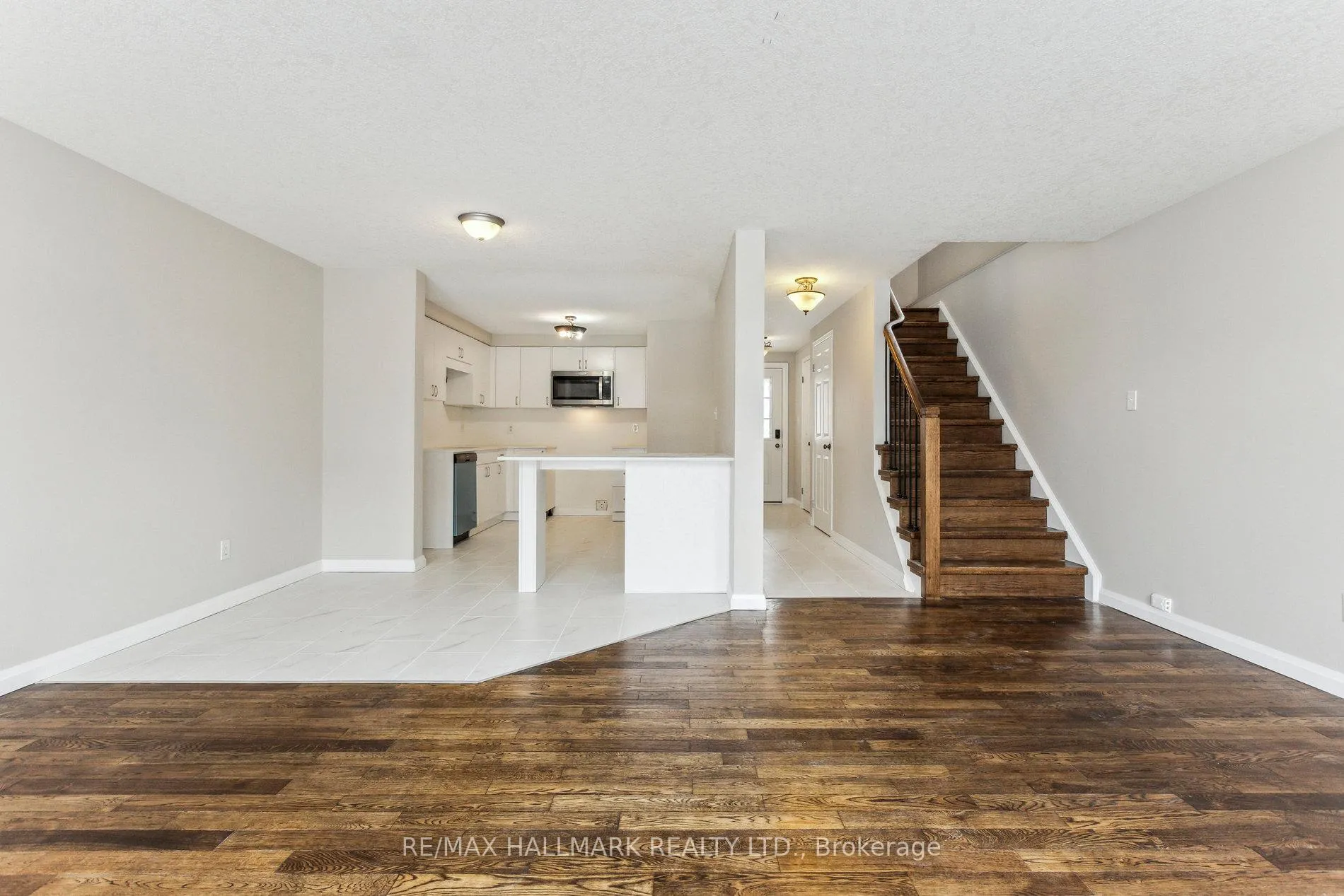 Photo 9 of 213 Snowdrop Crescent, Kitchener — HOMEH
