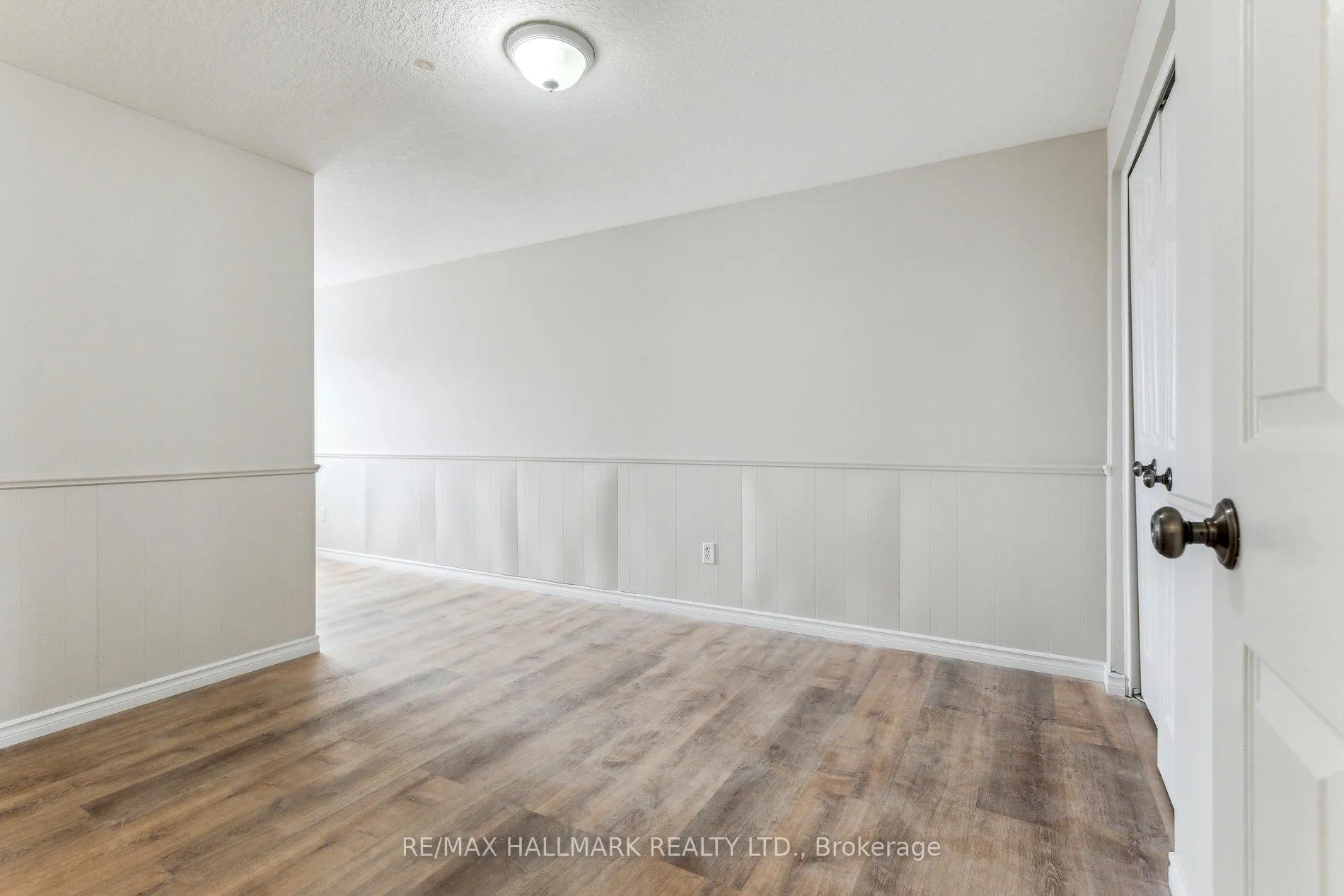 Photo 29 of 213 Snowdrop Crescent, Kitchener — HOMEH