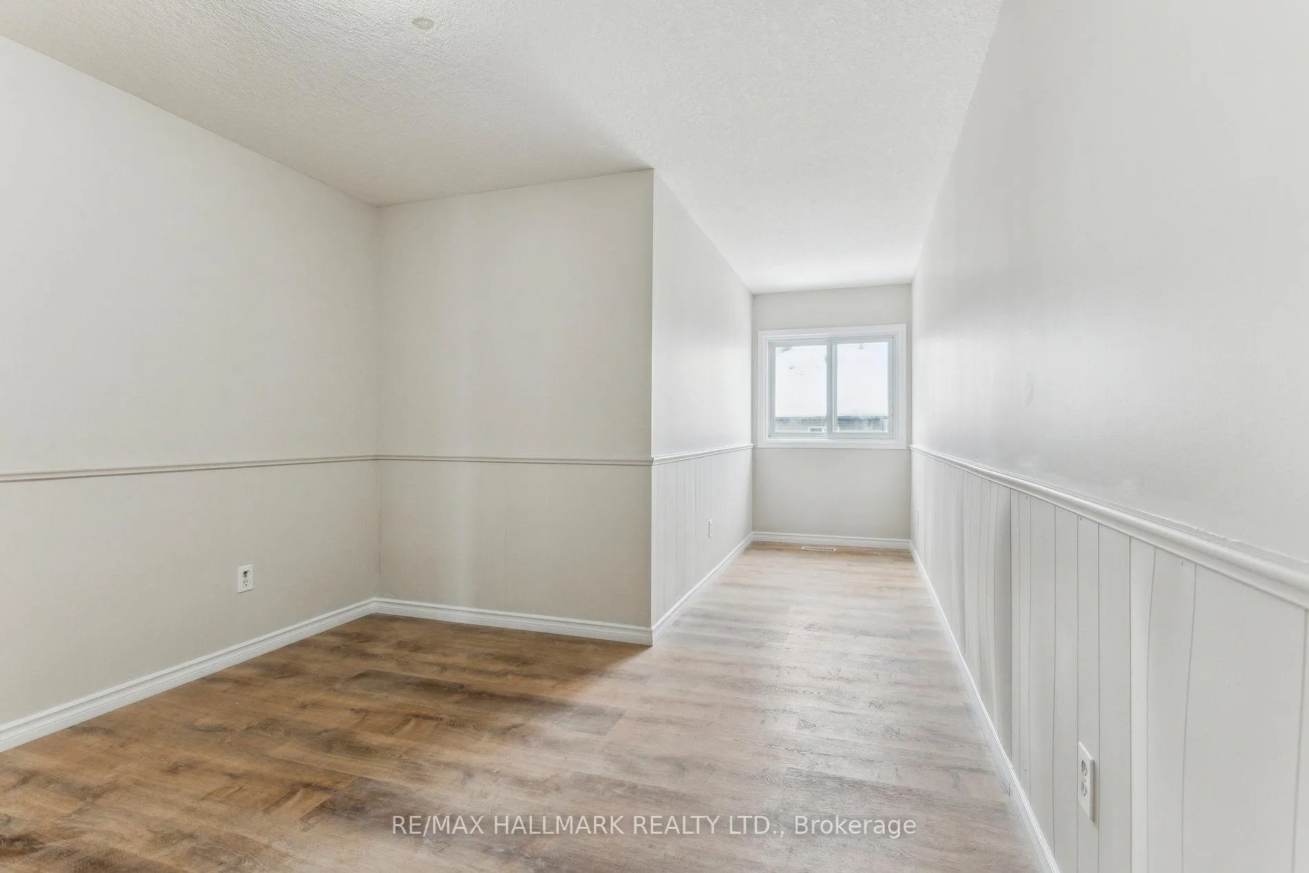 Photo 30 of 213 Snowdrop Crescent, Kitchener — HOMEH
