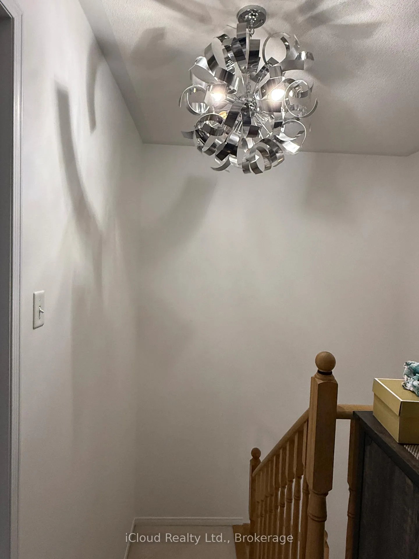 Photo 7 of Unit 8, 2460 Post Road, Oakville, River Oaks — HOMEH