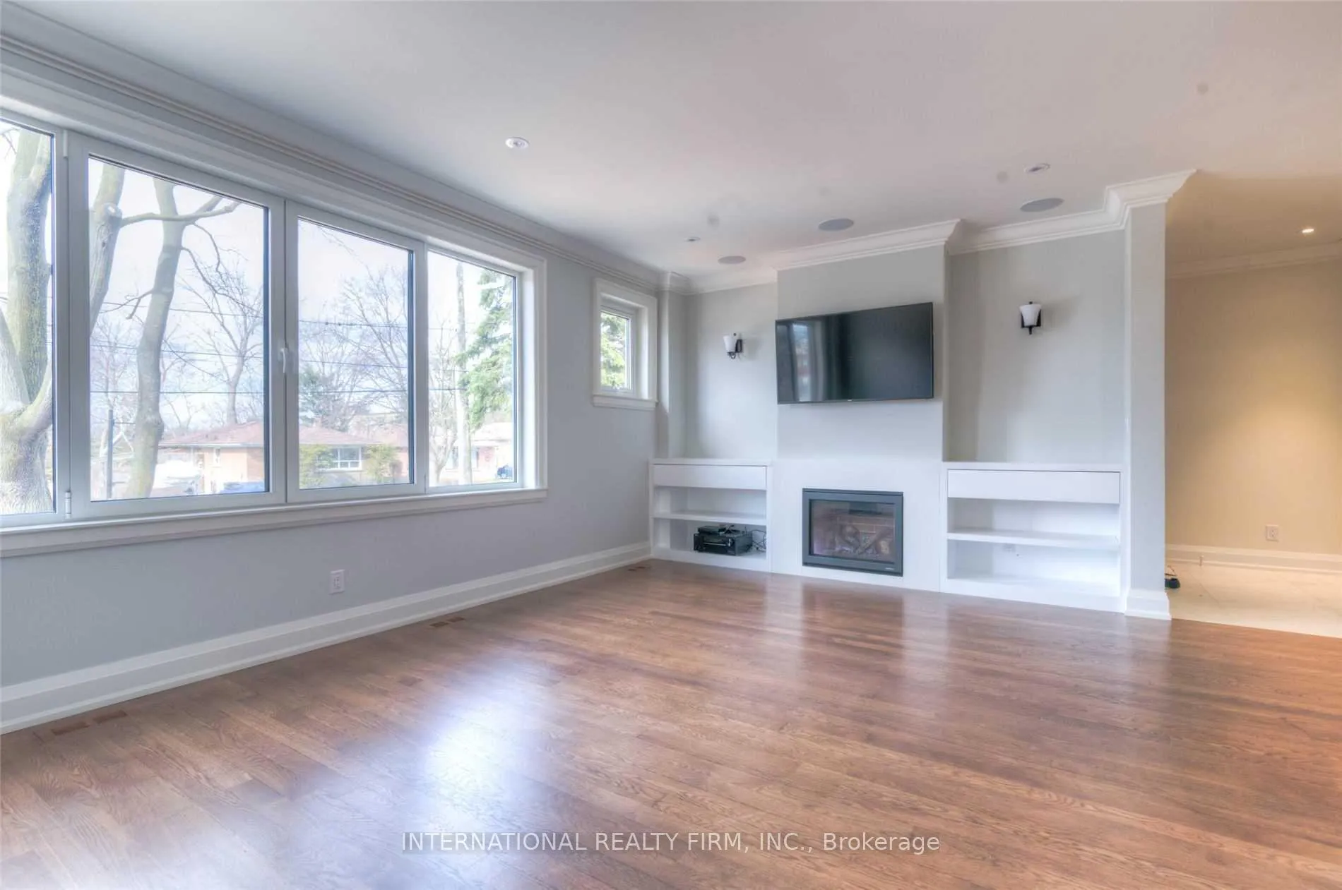 Photo 6 of 33 Cloverhill Road, Etobicoke, Stonegate-Queensway — HOMEH