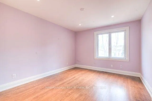 Photo 17 of 33 Cloverhill Road, Etobicoke, Stonegate-Queensway — HOMEH