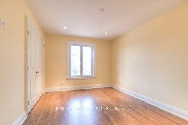 Photo 19 of 33 Cloverhill Road, Etobicoke, Stonegate-Queensway — HOMEH