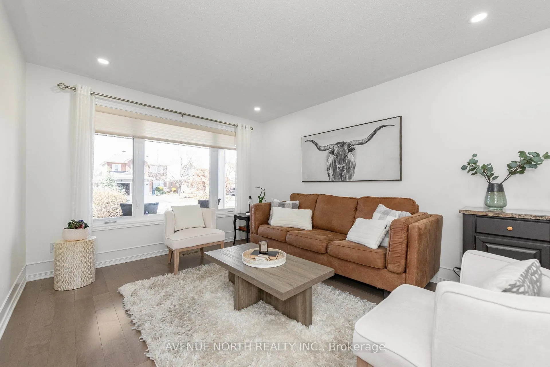 Photo 4 of 3028 Courtyard Crescent, Ottawa, Upper Hunt Club — HOMEH