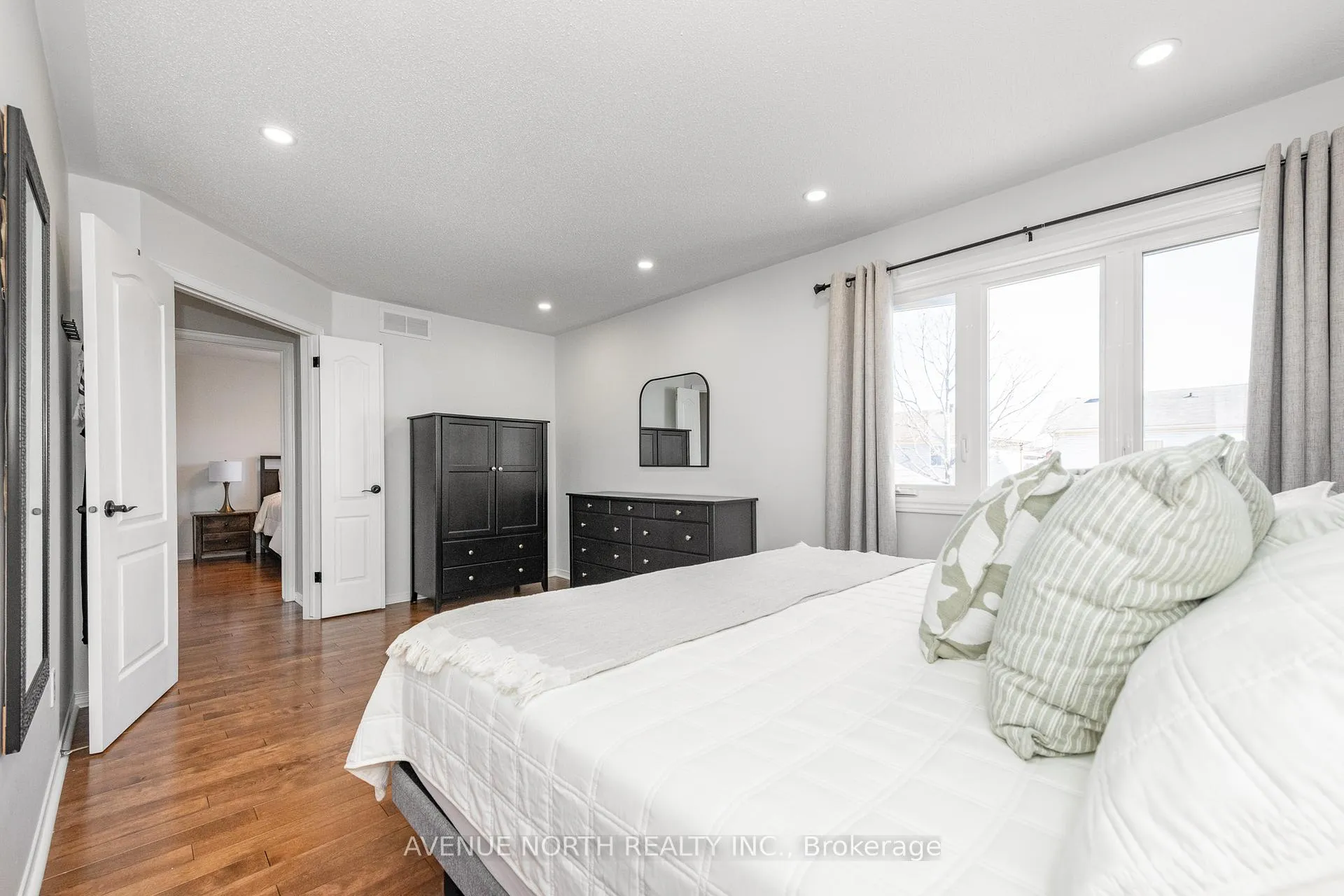 Photo 32 of 3028 Courtyard Crescent, Ottawa, Upper Hunt Club — HOMEH
