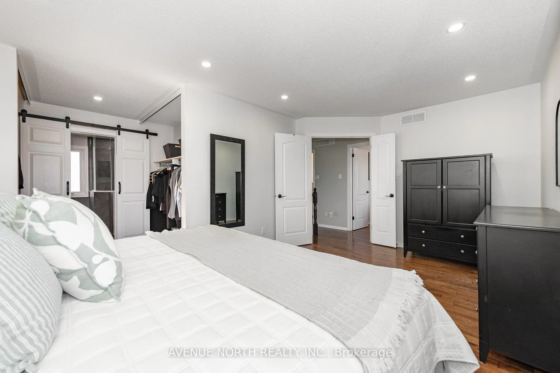 Photo 33 of 3028 Courtyard Crescent, Ottawa, Upper Hunt Club — HOMEH