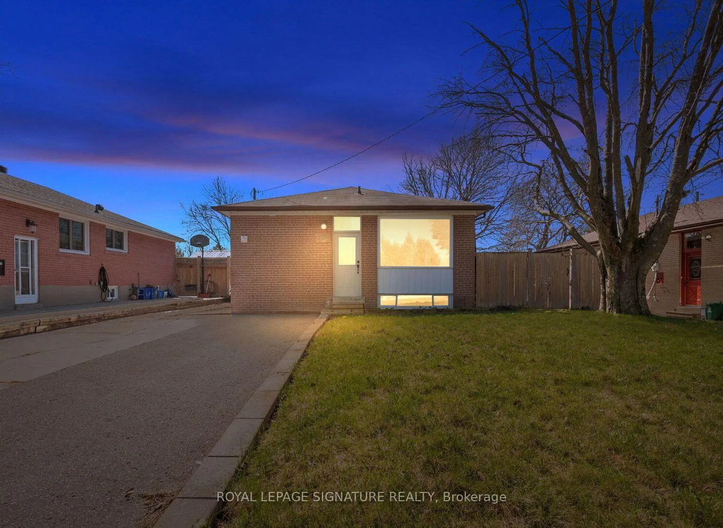 Photo 1 of 1003 Wardman Crescent, Whitby, Williamsburg — HOMEH