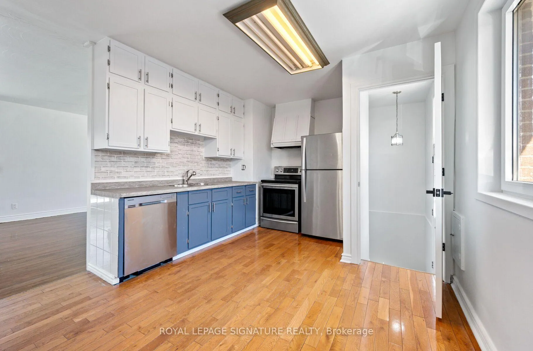 Photo 7 of 1003 Wardman Crescent, Whitby, Williamsburg — HOMEH